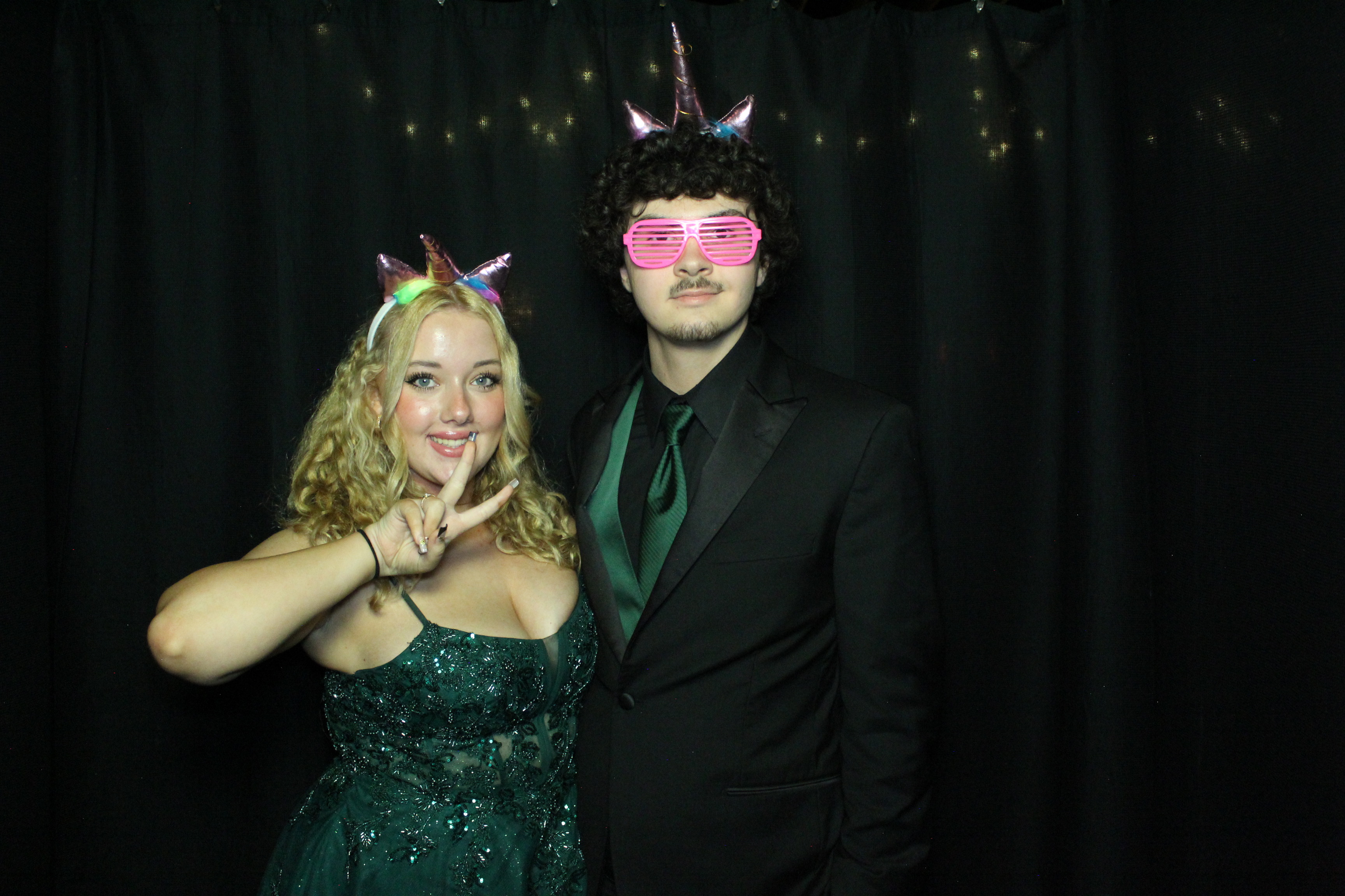 Reading Junior Senior Prom | View more photos from the event at gallery.photoboothcincy.com/u/PhotoBoothCincy/Reading-Junior-Senior-Prom