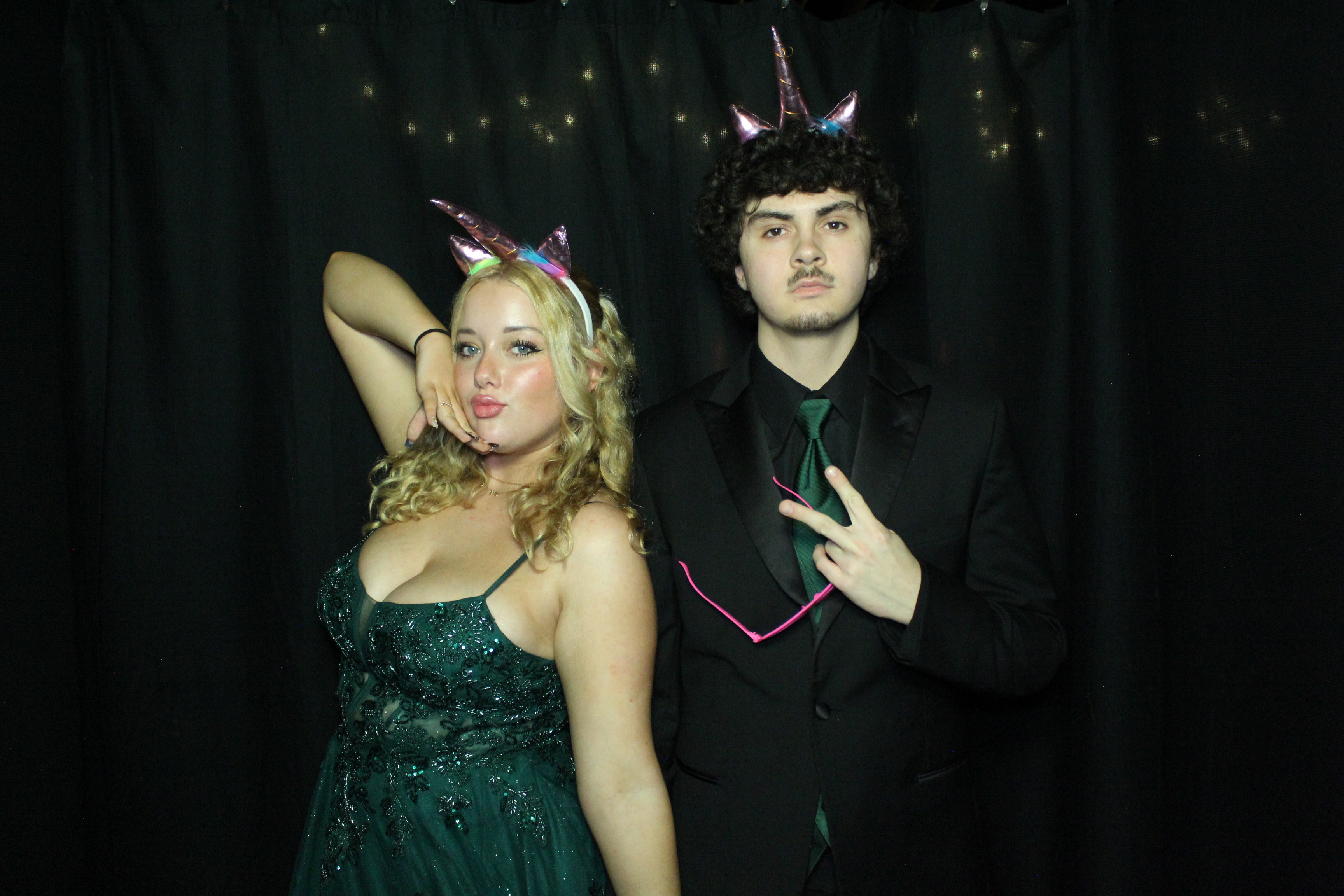 Reading Junior Senior Prom | View more photos from the event at gallery.photoboothcincy.com/u/PhotoBoothCincy/Reading-Junior-Senior-Prom