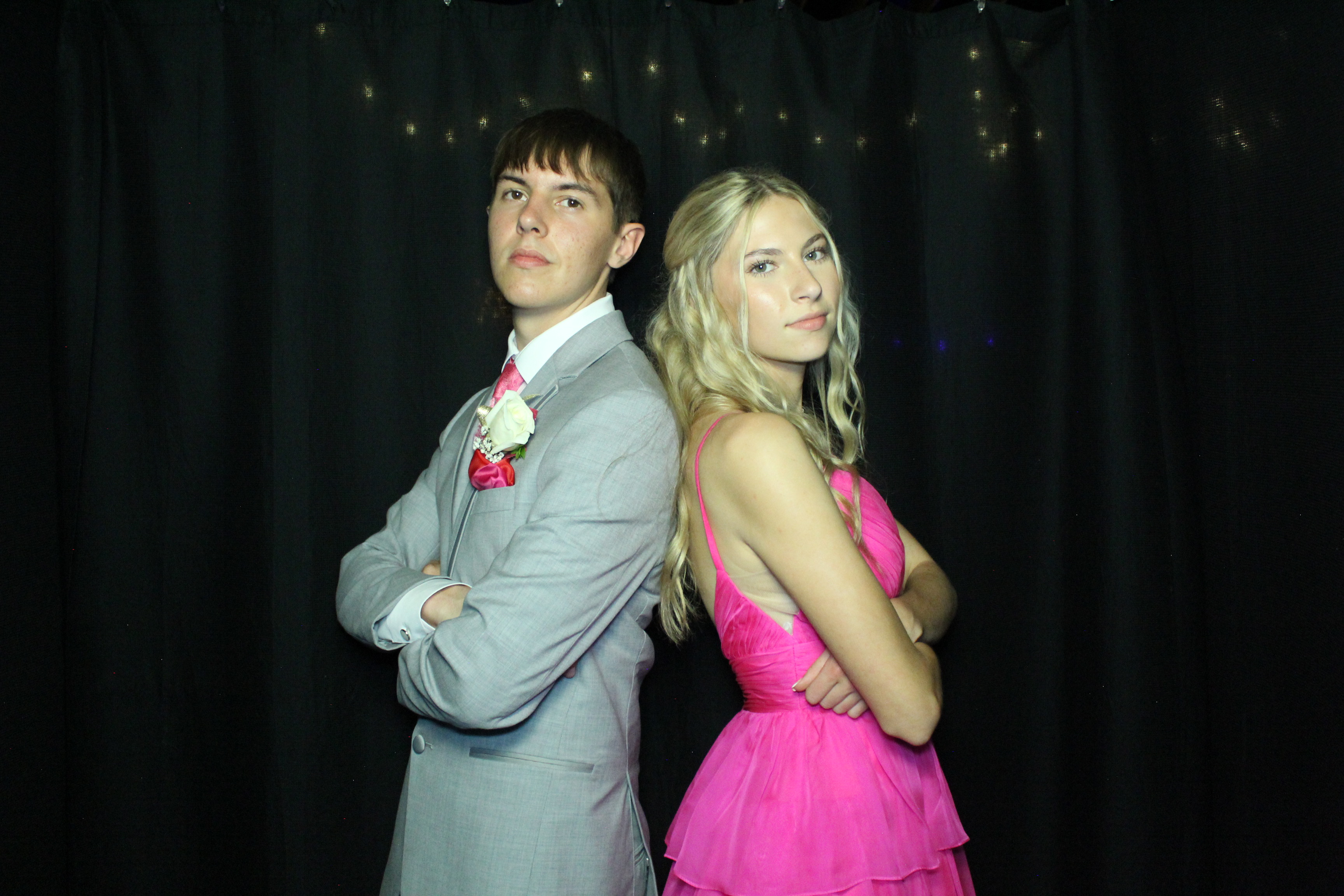Reading Junior Senior Prom | View more photos from the event at gallery.photoboothcincy.com/u/PhotoBoothCincy/Reading-Junior-Senior-Prom
