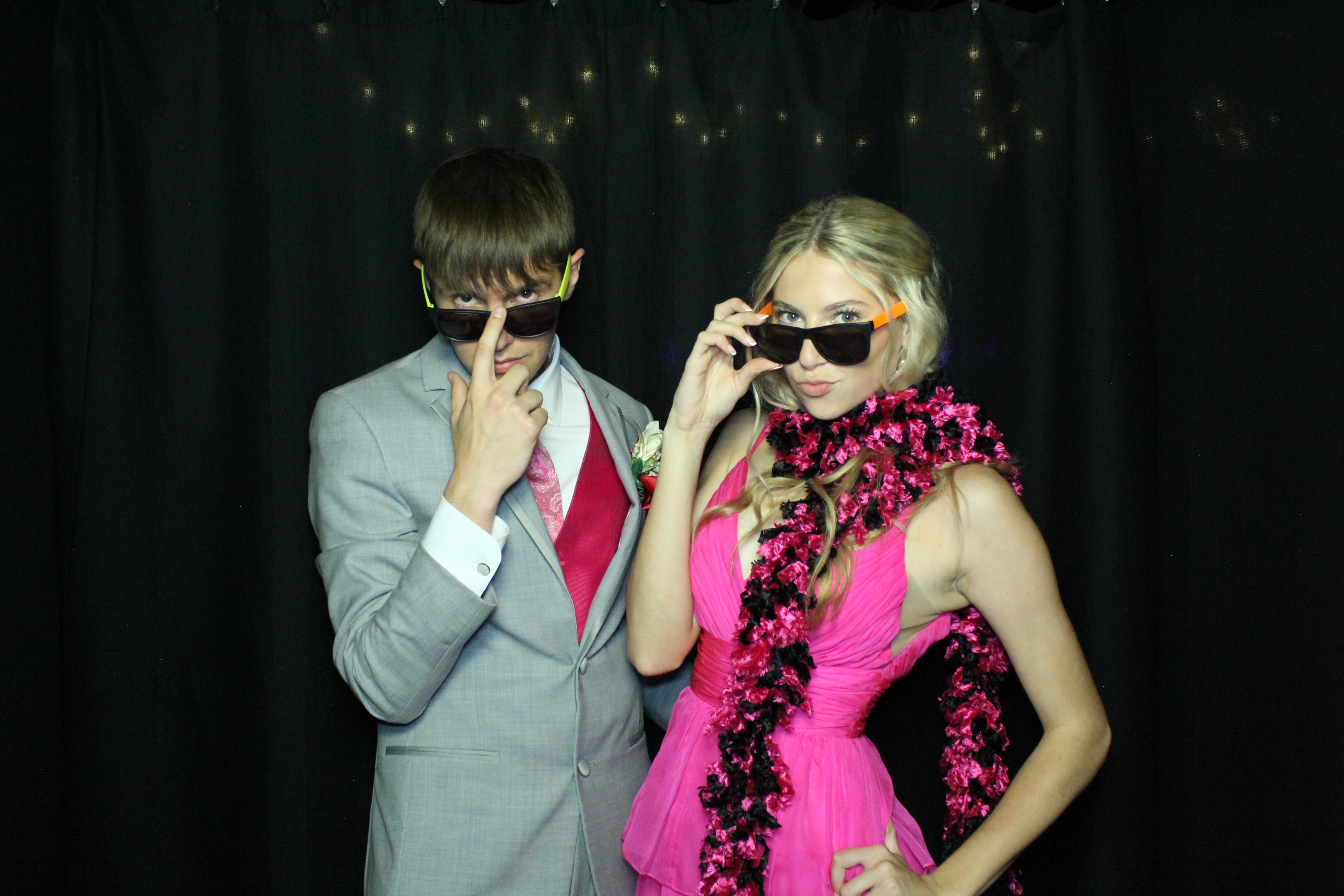 Reading Junior Senior Prom | View more photos from the event at gallery.photoboothcincy.com/u/PhotoBoothCincy/Reading-Junior-Senior-Prom