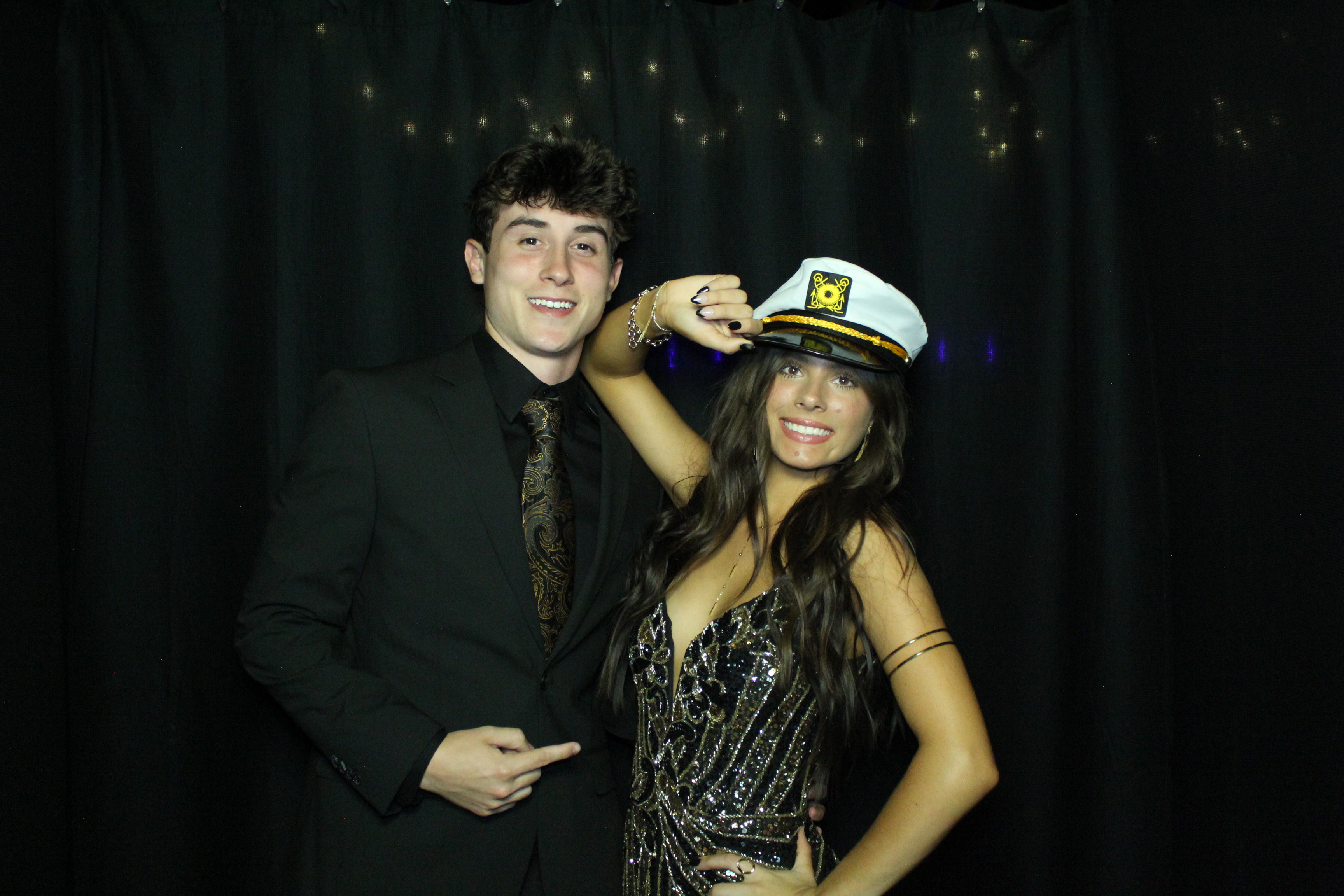 Reading Junior Senior Prom | View more photos from the event at gallery.photoboothcincy.com/u/PhotoBoothCincy/Reading-Junior-Senior-Prom