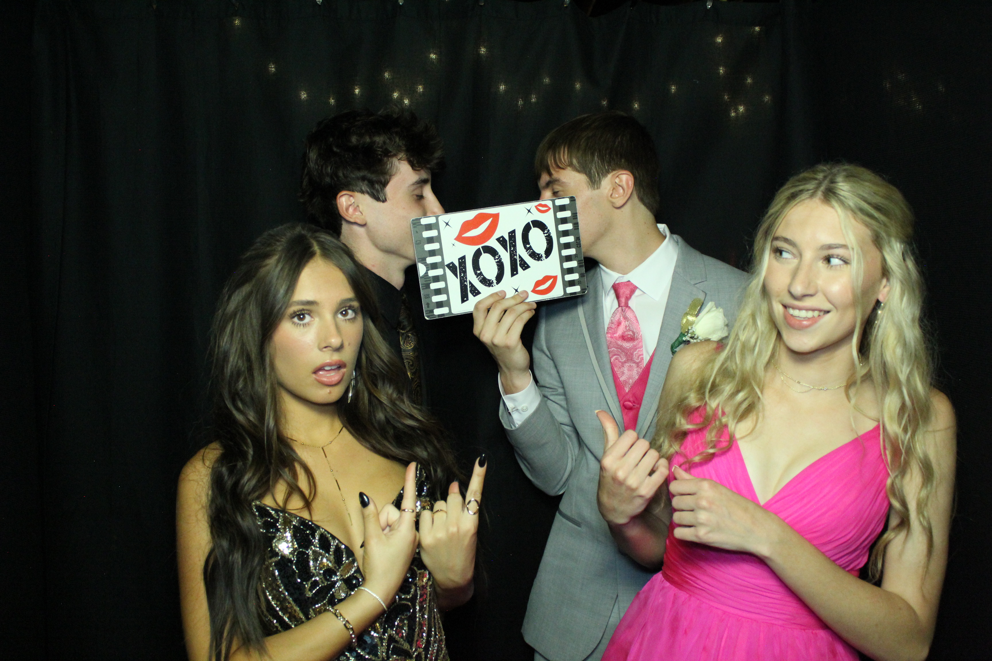 Reading Junior Senior Prom | View more photos from the event at gallery.photoboothcincy.com/u/PhotoBoothCincy/Reading-Junior-Senior-Prom