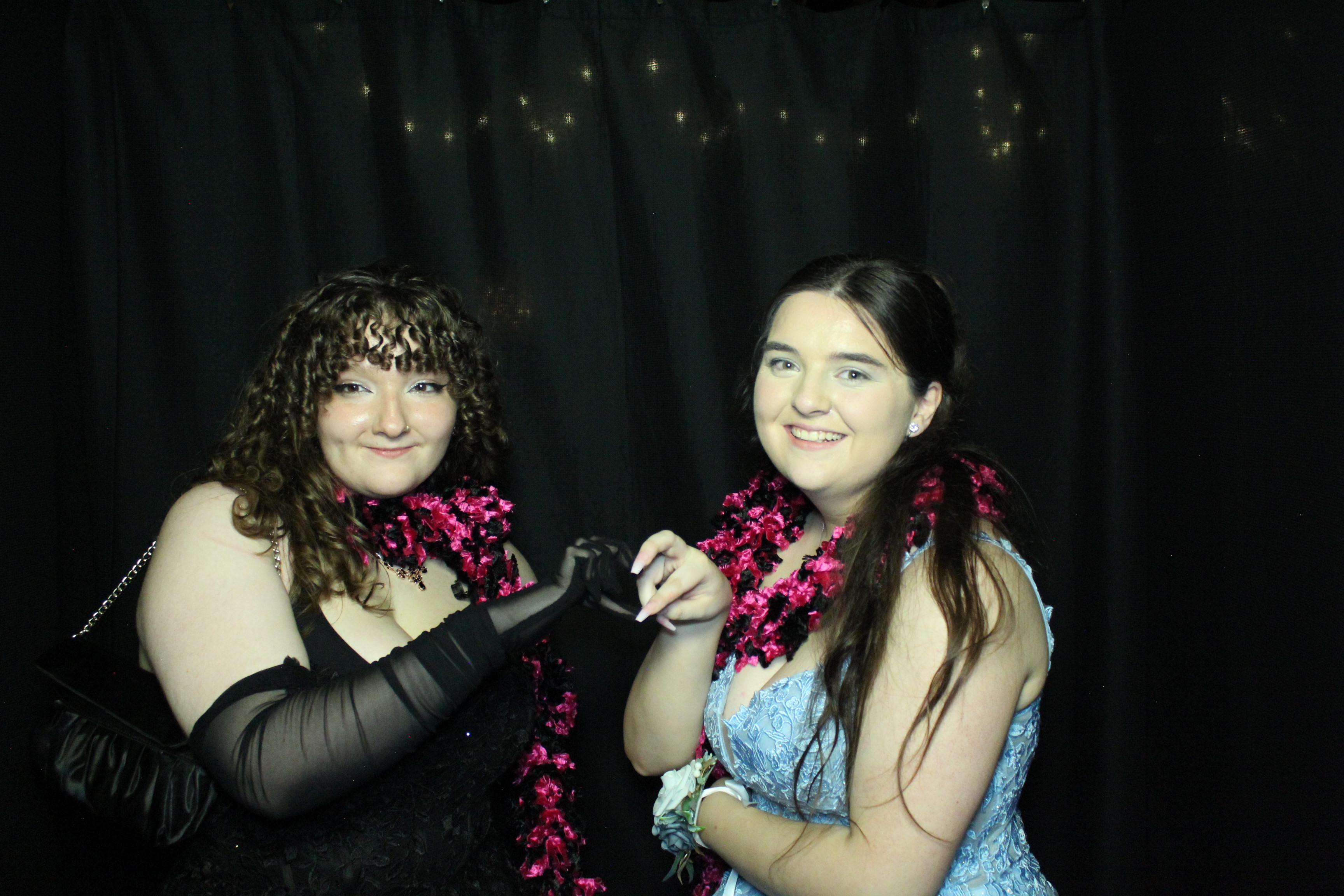 Reading Junior Senior Prom | View more photos from the event at gallery.photoboothcincy.com/u/PhotoBoothCincy/Reading-Junior-Senior-Prom