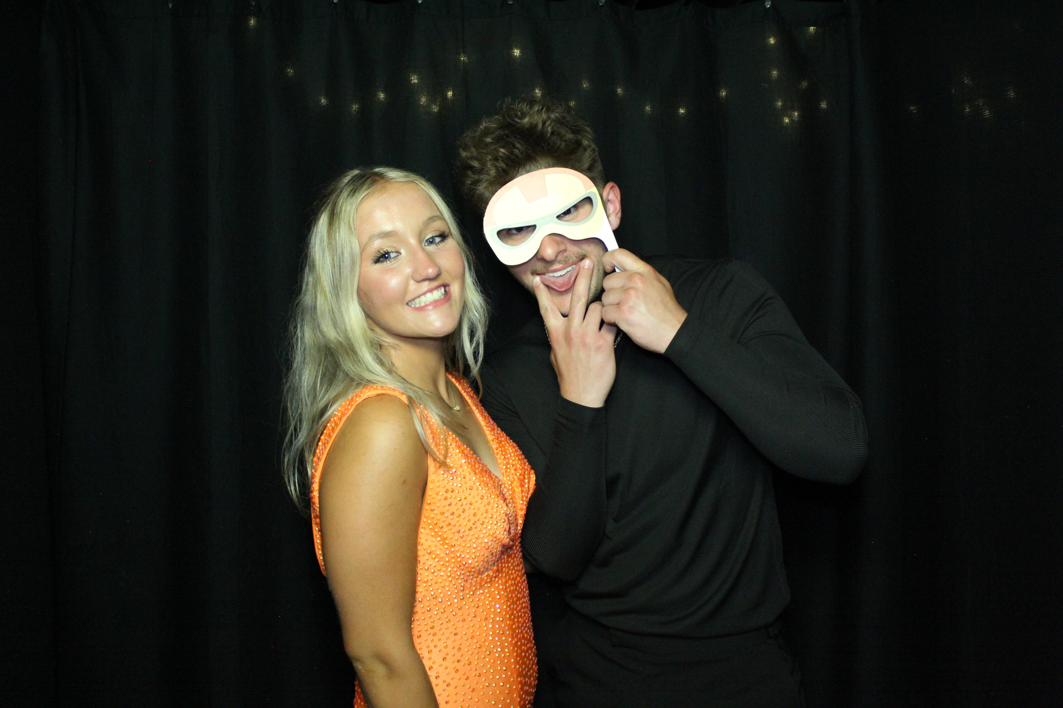 Reading Junior Senior Prom | View more photos from the event at gallery.photoboothcincy.com/u/PhotoBoothCincy/Reading-Junior-Senior-Prom