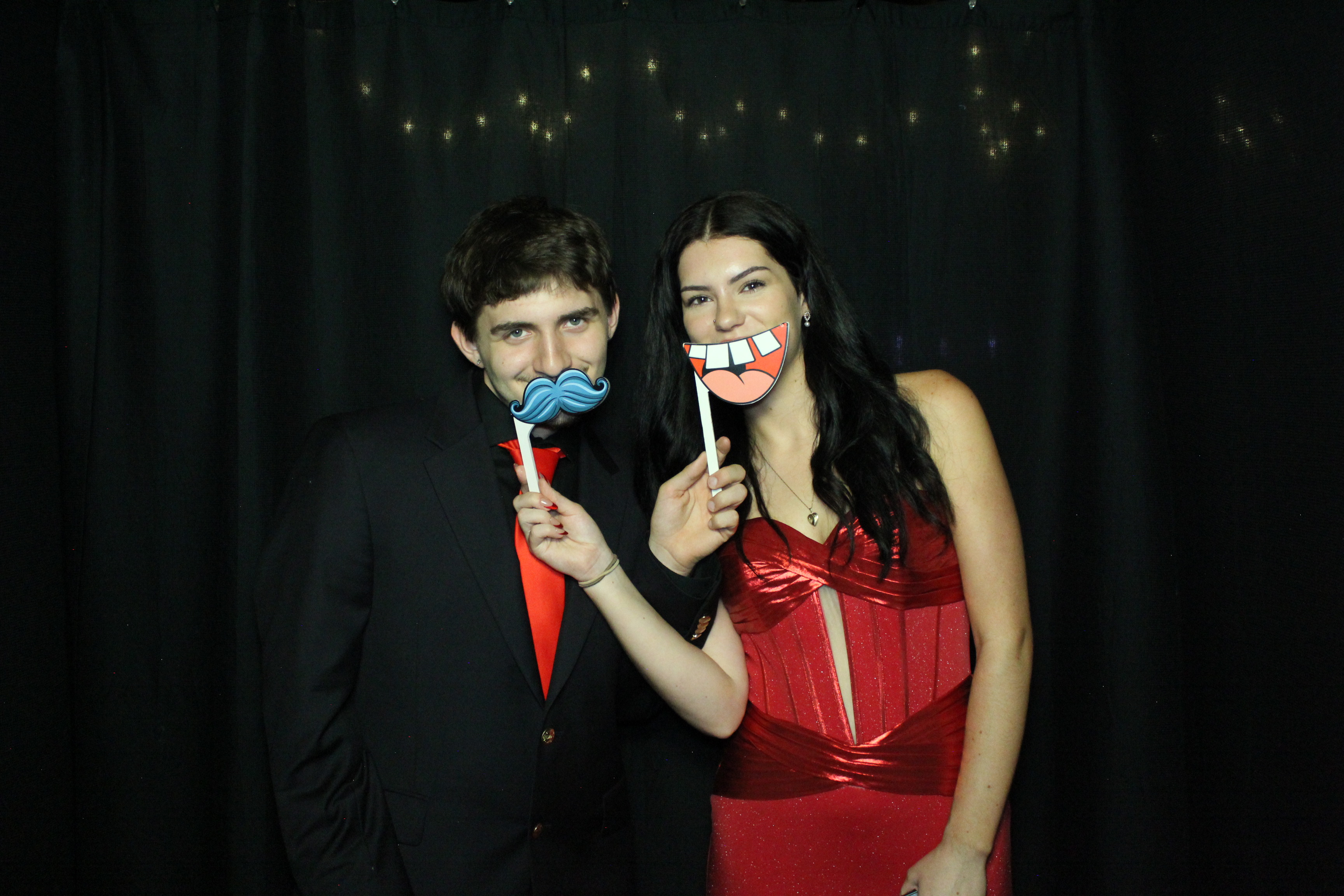 Reading Junior Senior Prom | View more photos from the event at gallery.photoboothcincy.com/u/PhotoBoothCincy/Reading-Junior-Senior-Prom