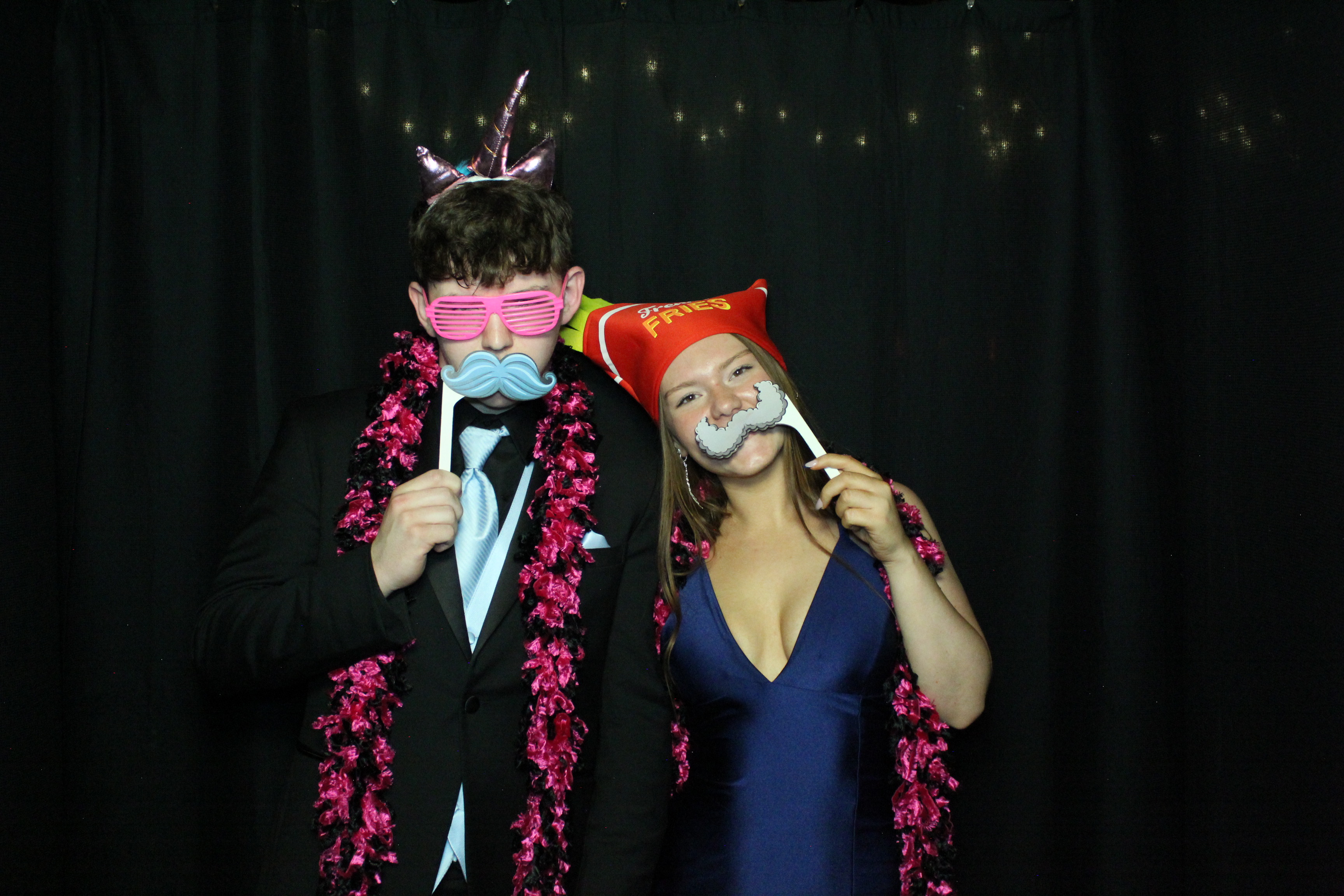 Reading Junior Senior Prom | View more photos from the event at gallery.photoboothcincy.com/u/PhotoBoothCincy/Reading-Junior-Senior-Prom