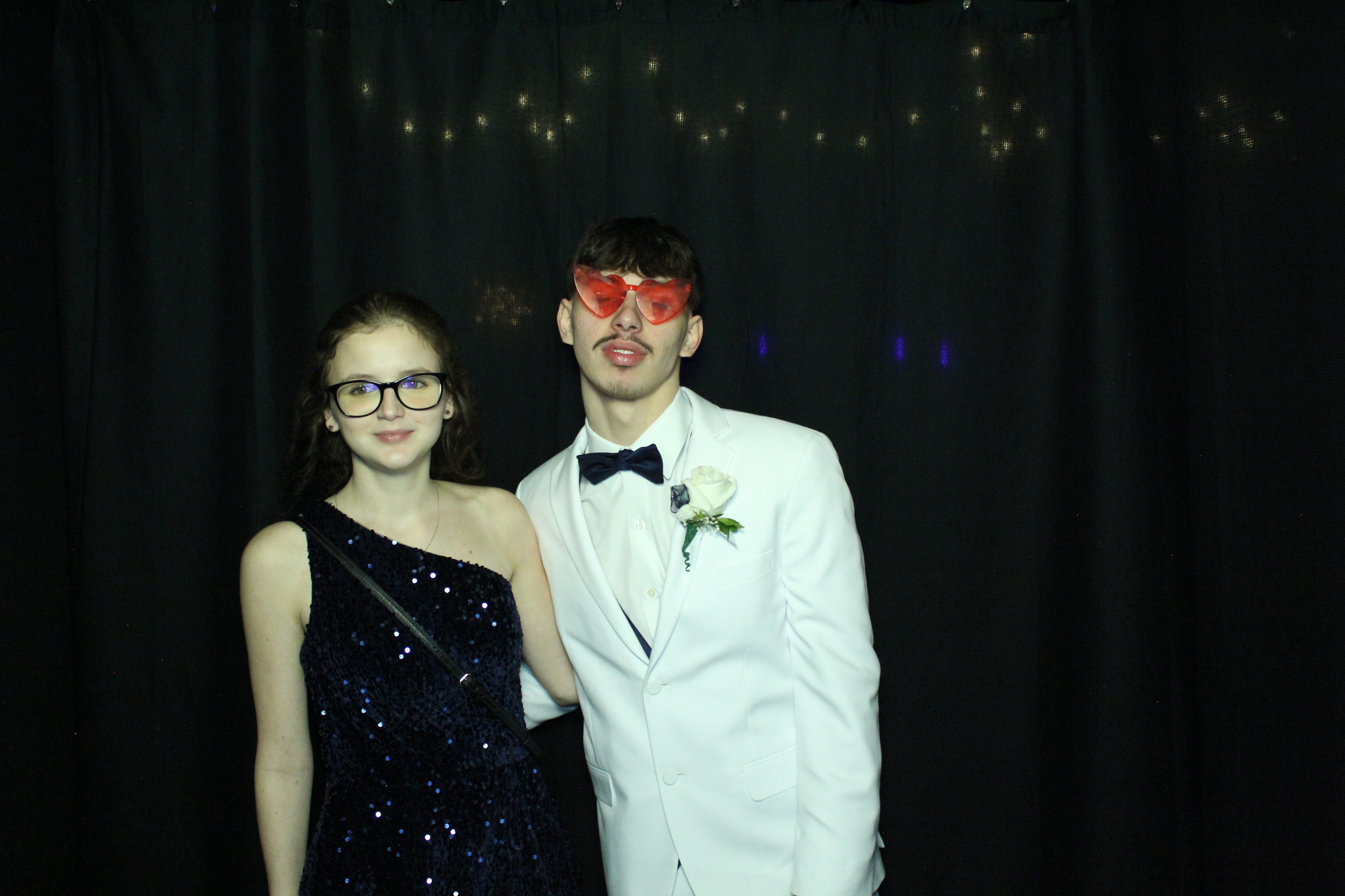 Reading Junior Senior Prom | View more photos from the event at gallery.photoboothcincy.com/u/PhotoBoothCincy/Reading-Junior-Senior-Prom