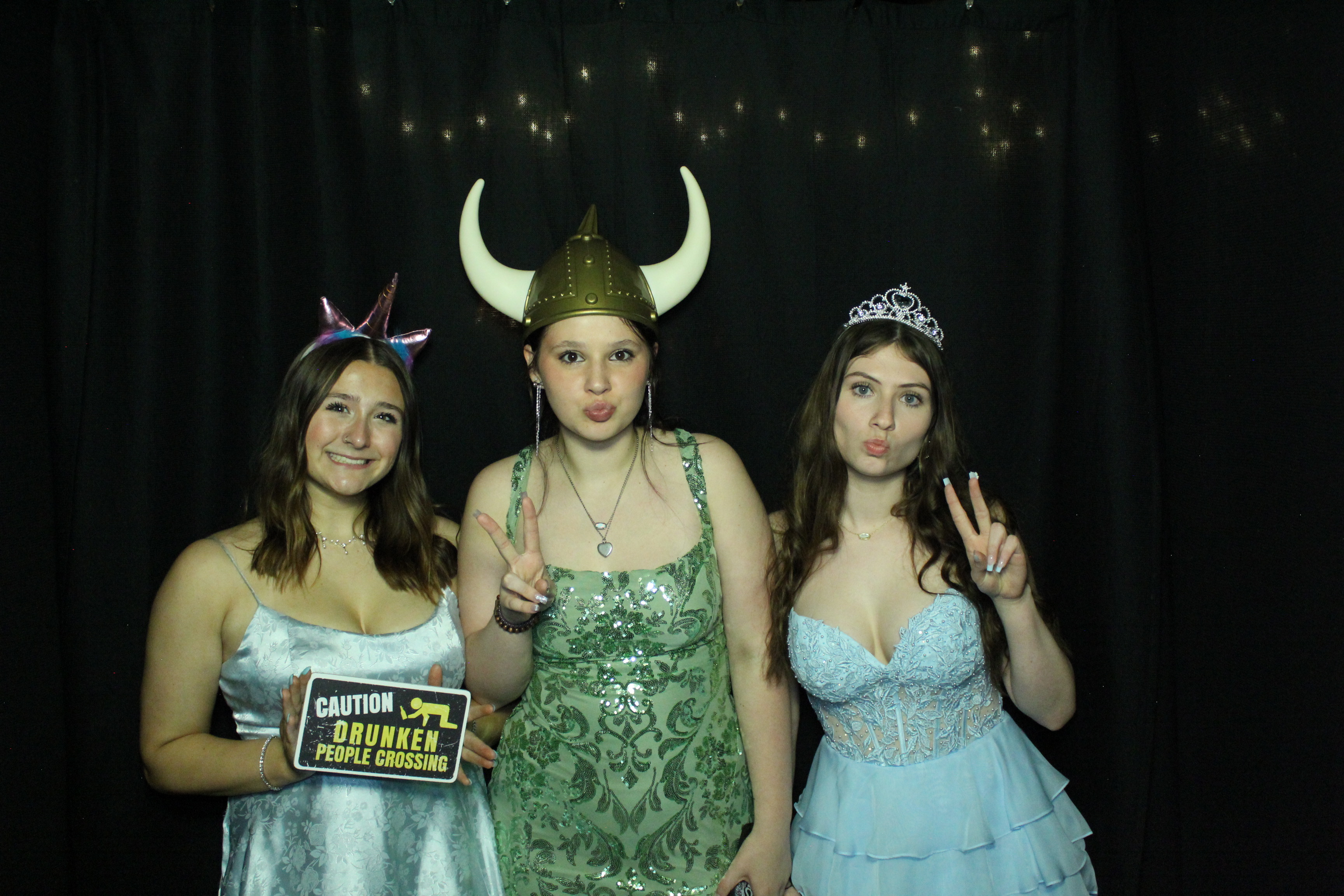 Reading Junior Senior Prom | View more photos from the event at gallery.photoboothcincy.com/u/PhotoBoothCincy/Reading-Junior-Senior-Prom