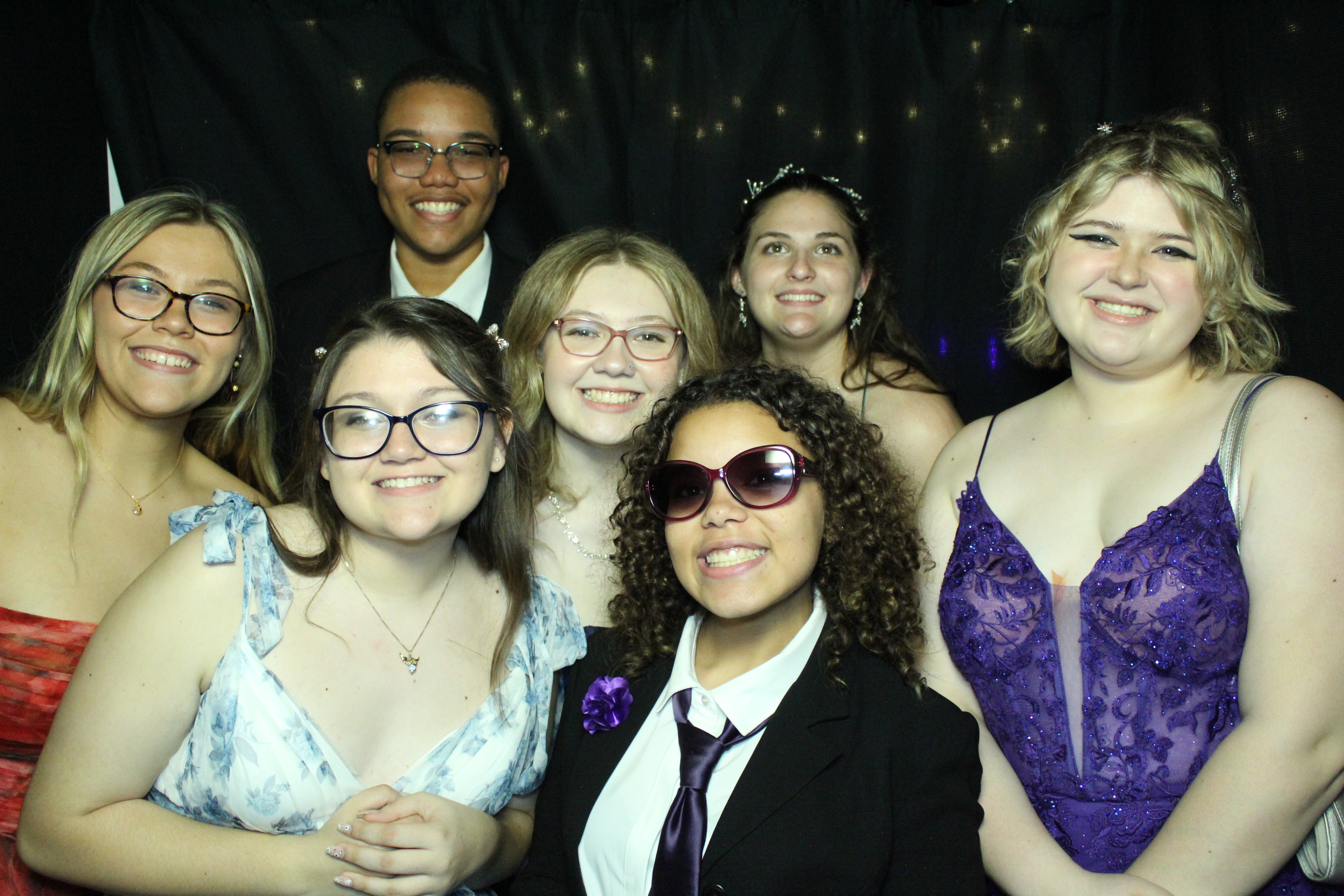 Reading Junior Senior Prom | View more photos from the event at gallery.photoboothcincy.com/u/PhotoBoothCincy/Reading-Junior-Senior-Prom