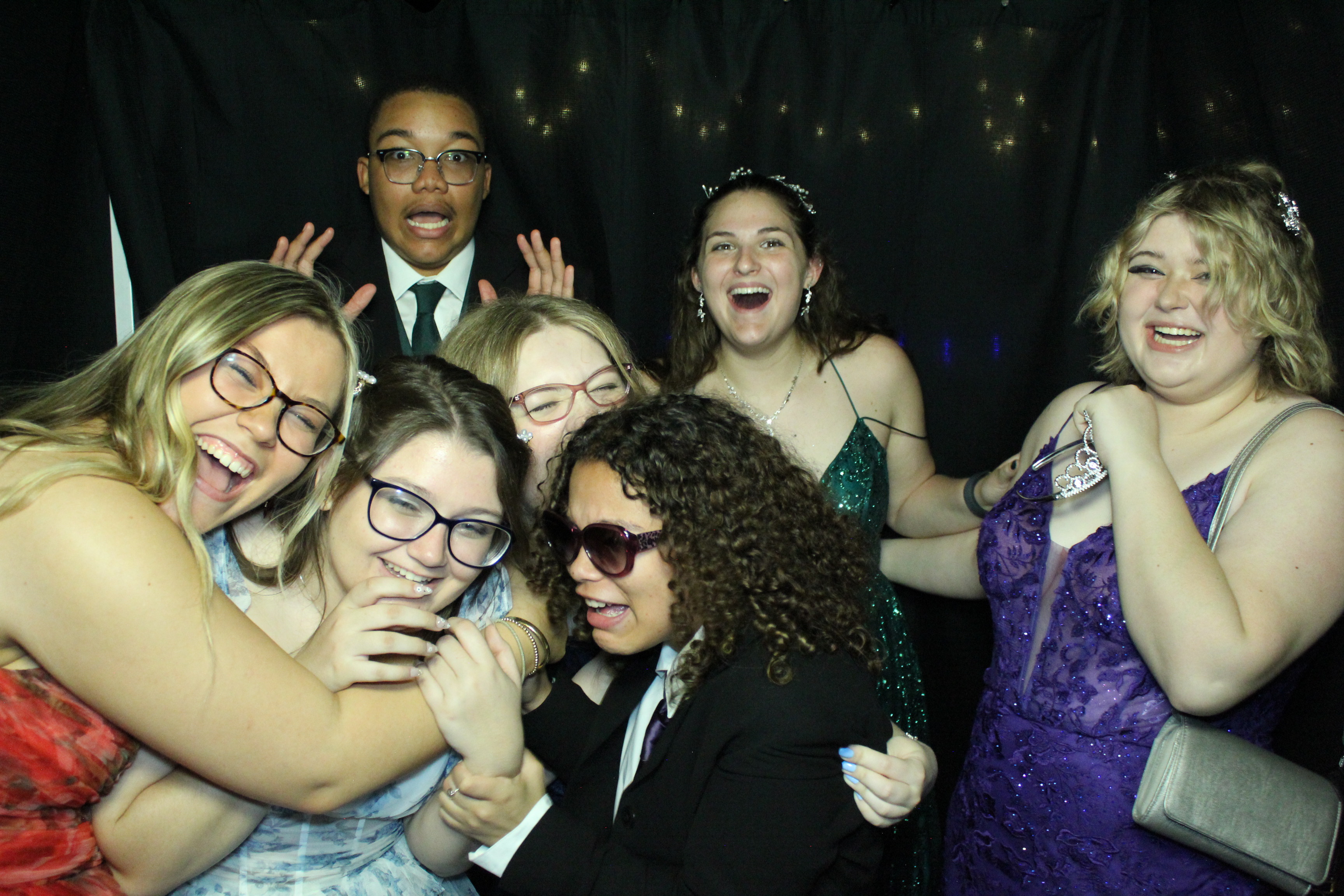 Reading Junior Senior Prom | View more photos from the event at gallery.photoboothcincy.com/u/PhotoBoothCincy/Reading-Junior-Senior-Prom
