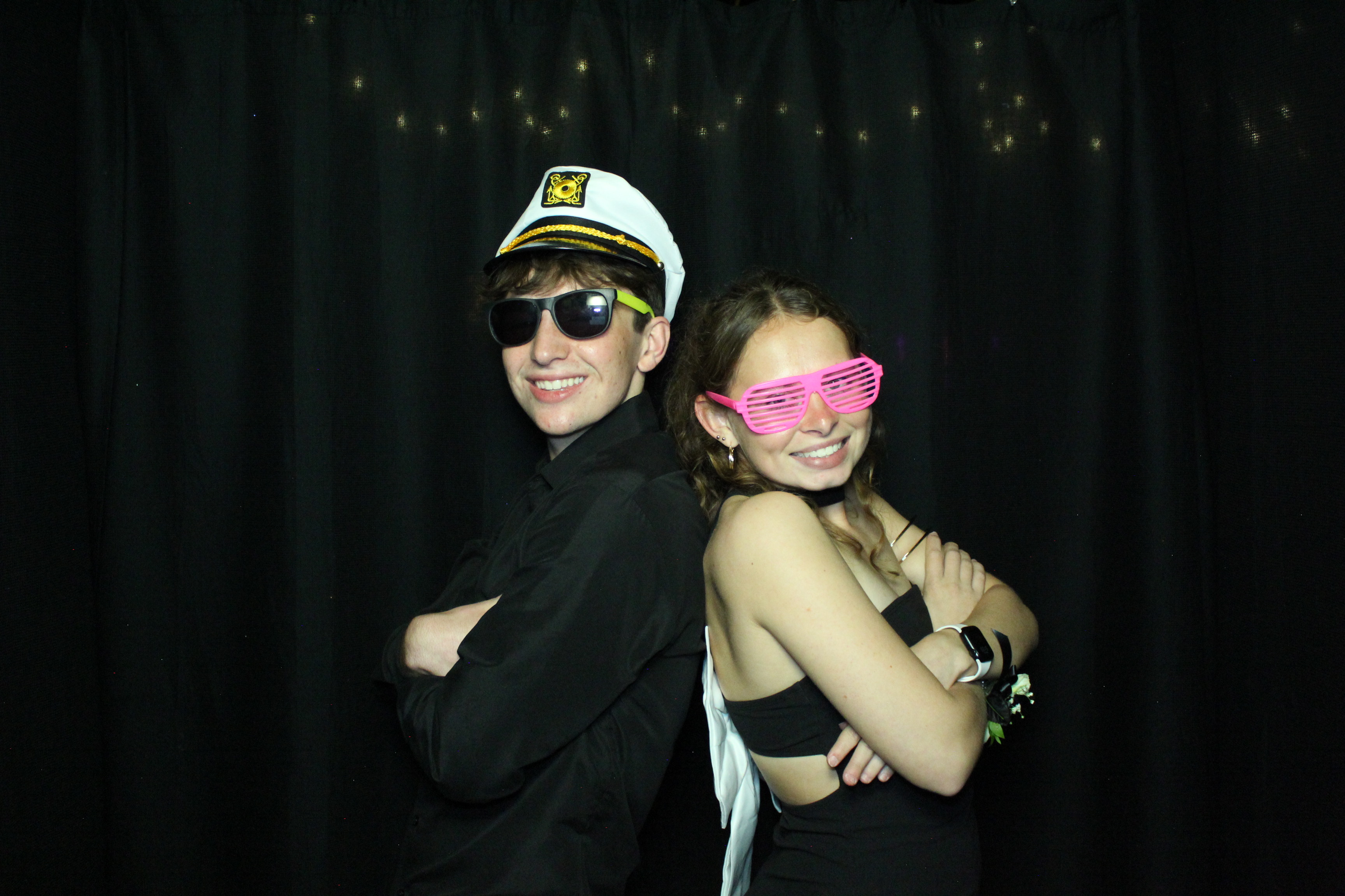 Reading Junior Senior Prom | View more photos from the event at gallery.photoboothcincy.com/u/PhotoBoothCincy/Reading-Junior-Senior-Prom