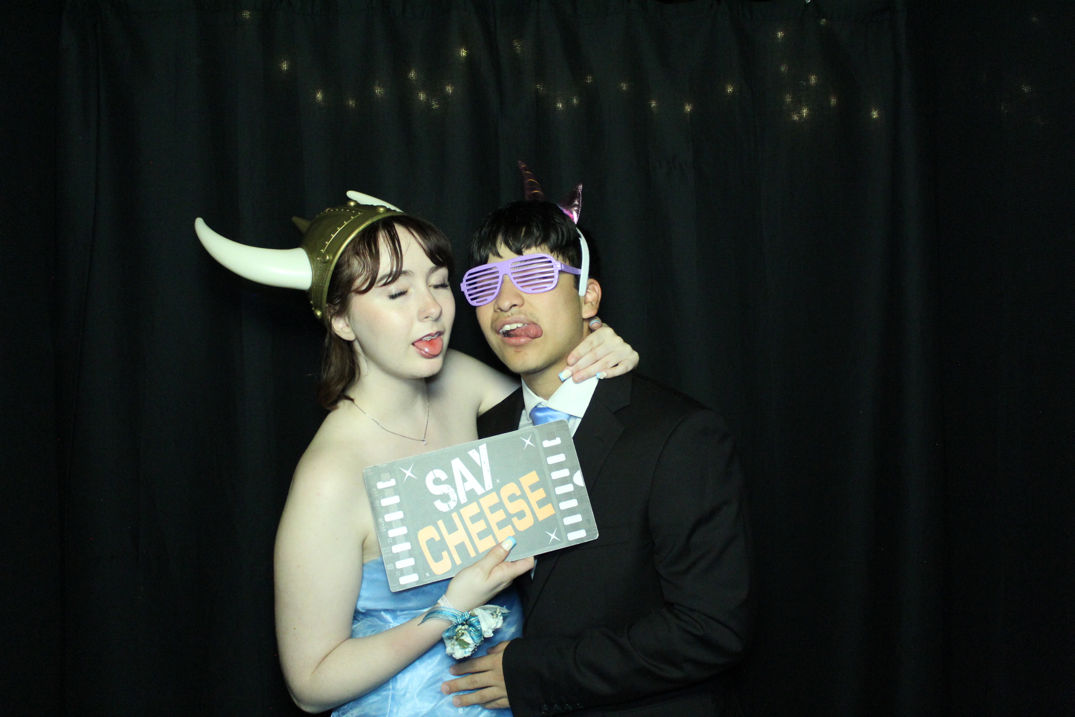 Reading Junior Senior Prom | View more photos from the event at gallery.photoboothcincy.com/u/PhotoBoothCincy/Reading-Junior-Senior-Prom