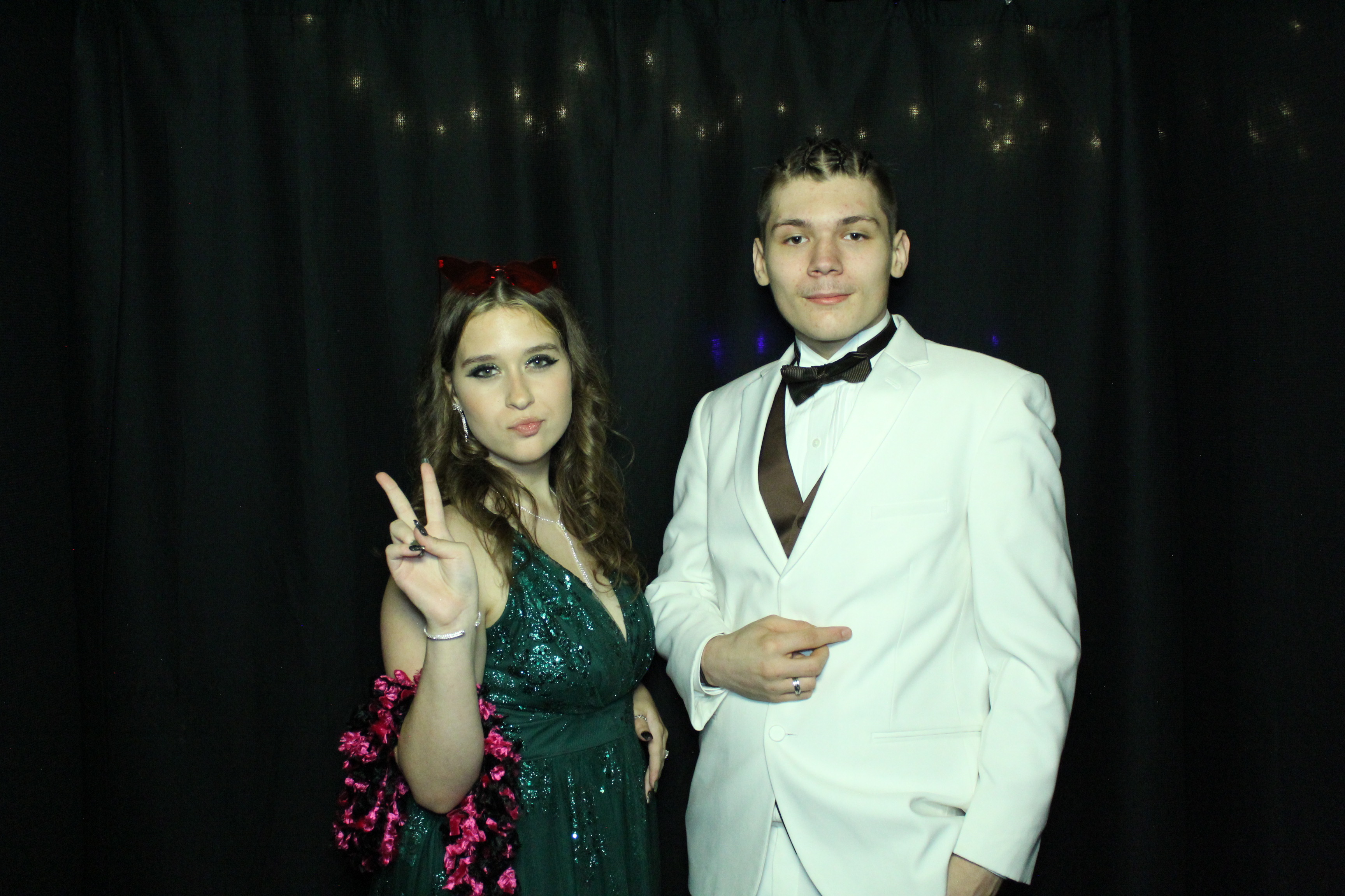 Reading Junior Senior Prom | View more photos from the event at gallery.photoboothcincy.com/u/PhotoBoothCincy/Reading-Junior-Senior-Prom