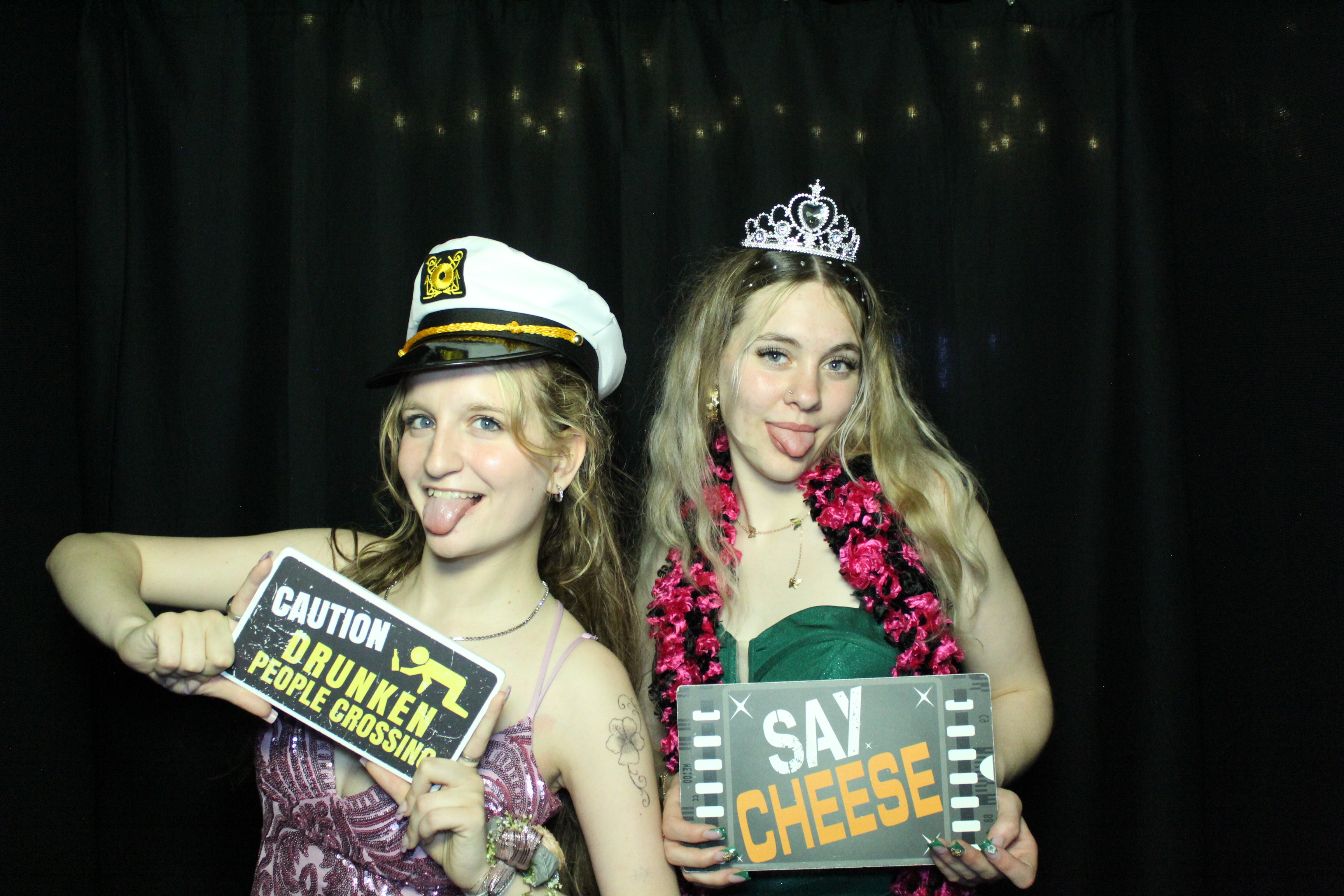 Reading Junior Senior Prom | View more photos from the event at gallery.photoboothcincy.com/u/PhotoBoothCincy/Reading-Junior-Senior-Prom