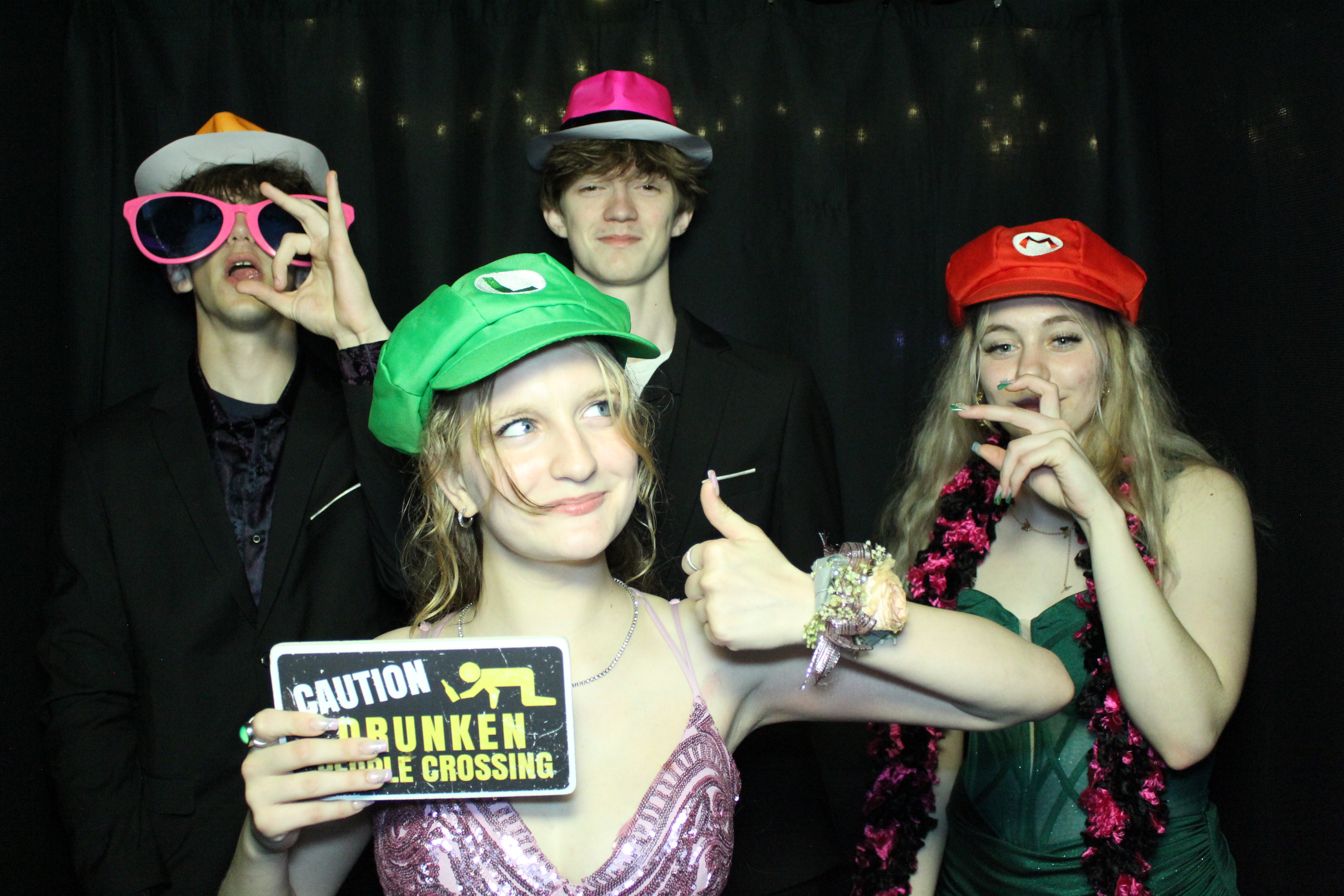 Reading Junior Senior Prom | View more photos from the event at gallery.photoboothcincy.com/u/PhotoBoothCincy/Reading-Junior-Senior-Prom