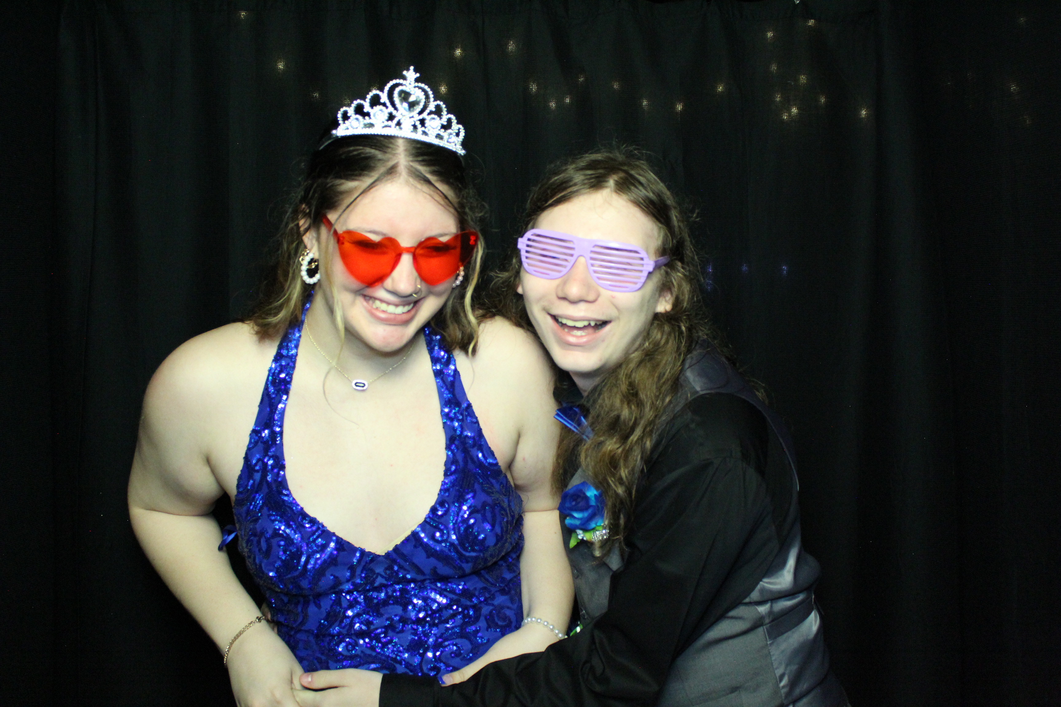 Reading Junior Senior Prom | View more photos from the event at gallery.photoboothcincy.com/u/PhotoBoothCincy/Reading-Junior-Senior-Prom
