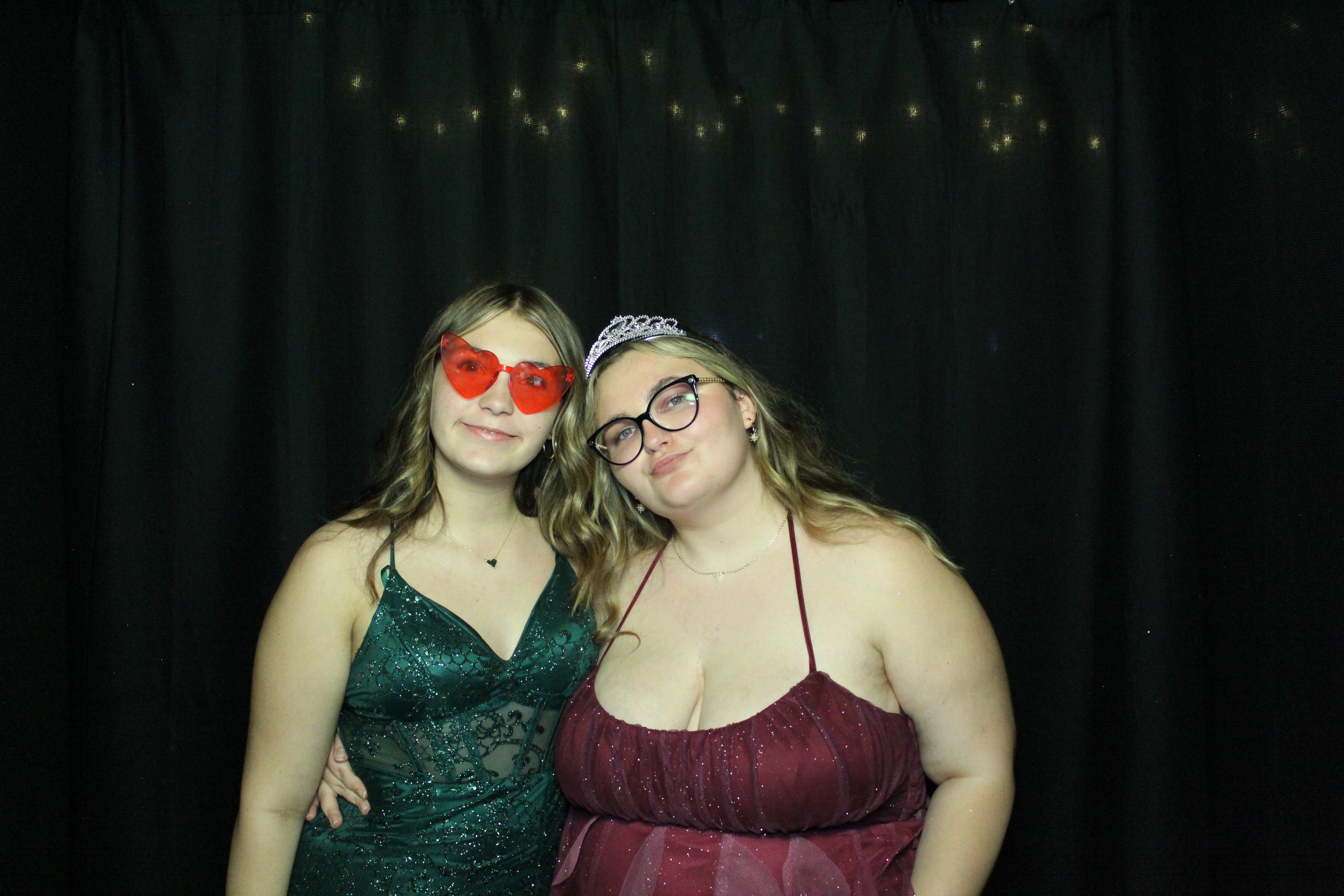 Reading Junior Senior Prom | View more photos from the event at gallery.photoboothcincy.com/u/PhotoBoothCincy/Reading-Junior-Senior-Prom