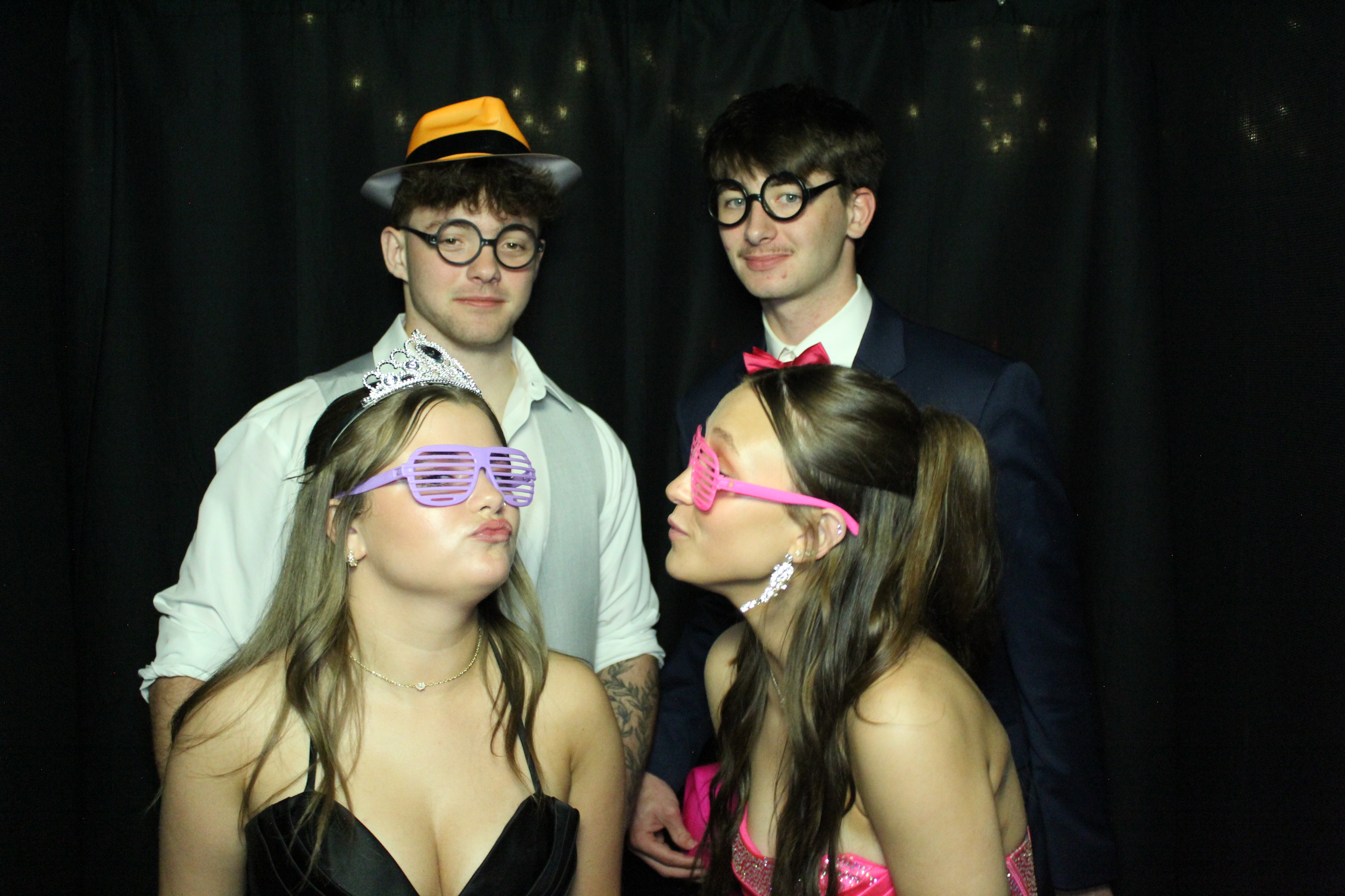 Reading Junior Senior Prom | View more photos from the event at gallery.photoboothcincy.com/u/PhotoBoothCincy/Reading-Junior-Senior-Prom