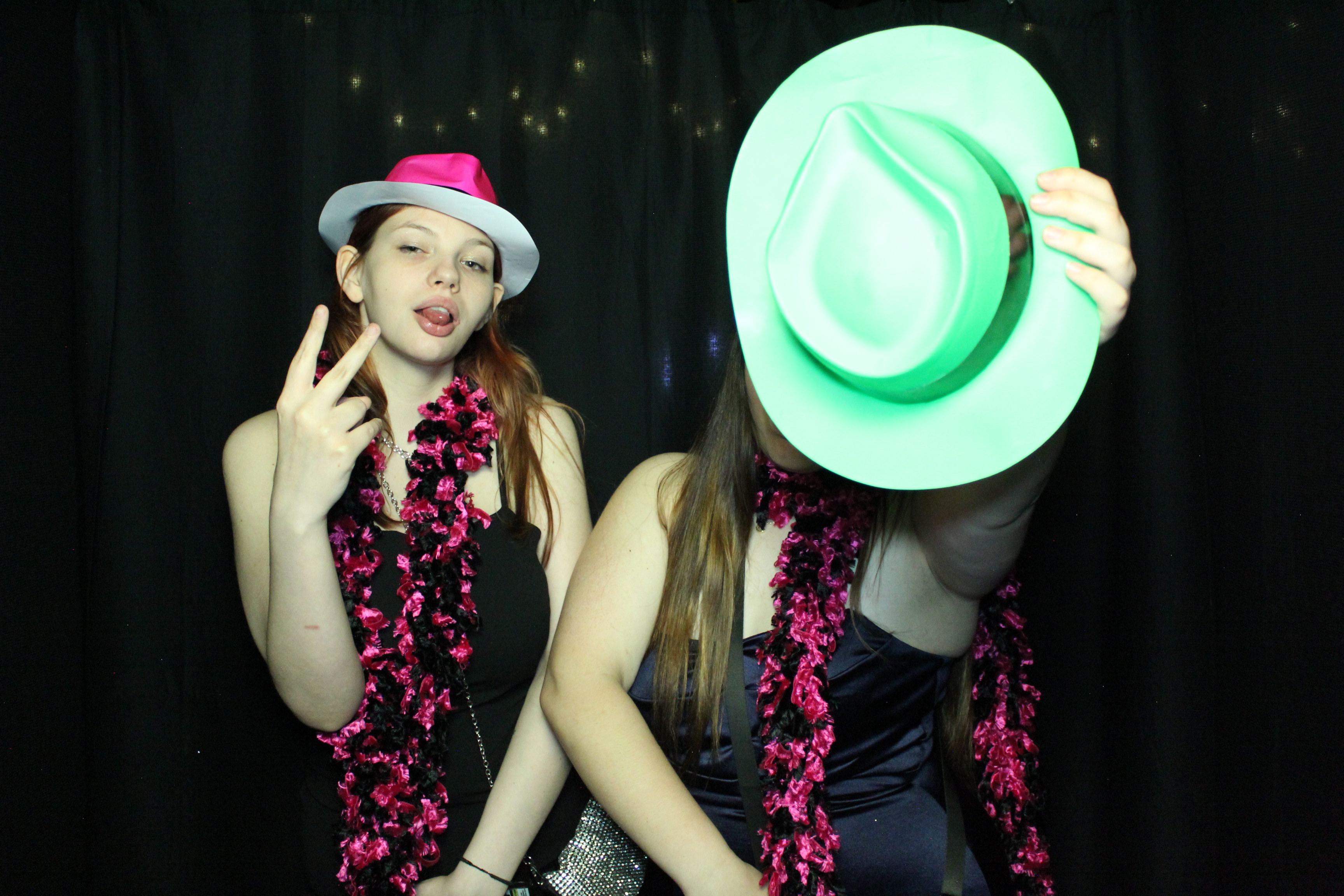 Reading Junior Senior Prom | View more photos from the event at gallery.photoboothcincy.com/u/PhotoBoothCincy/Reading-Junior-Senior-Prom