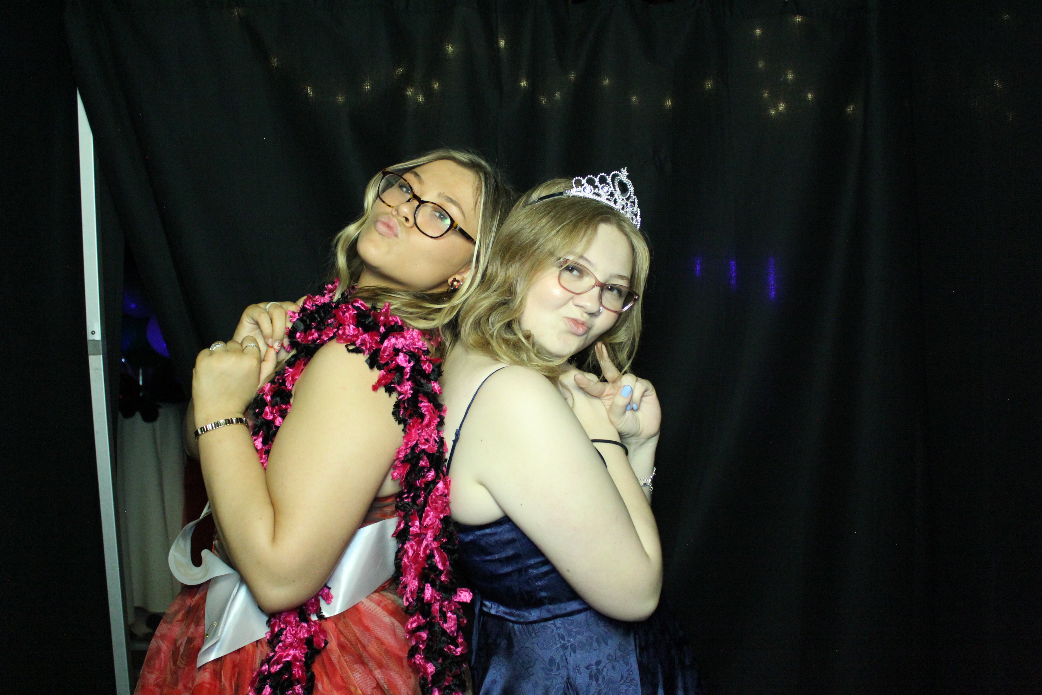 Reading Junior Senior Prom | View more photos from the event at gallery.photoboothcincy.com/u/PhotoBoothCincy/Reading-Junior-Senior-Prom