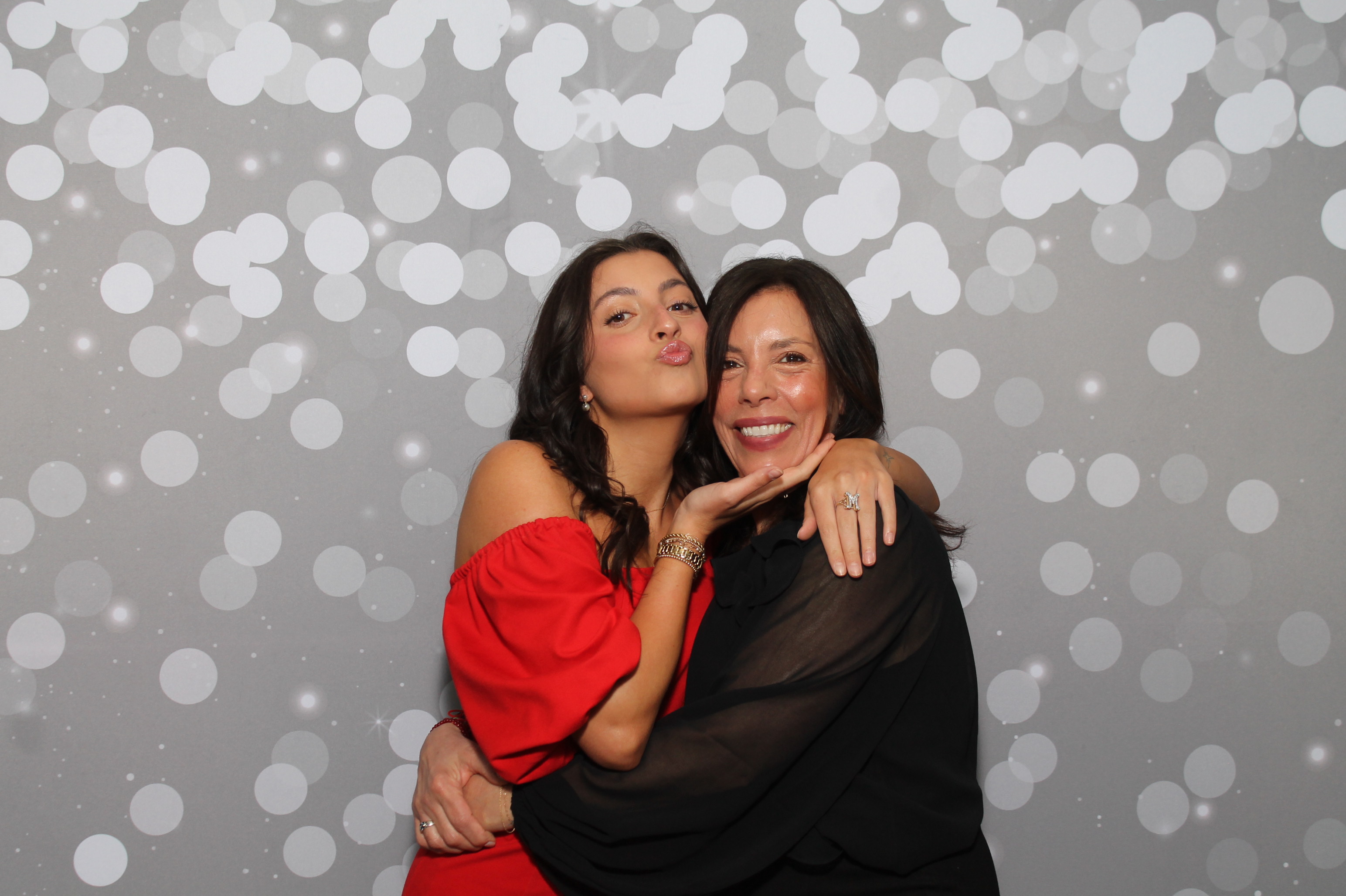Red Dress Gala | View more photos from the event at gallery.photoboothcincy.com/u/PhotoBoothCincy/Red-Dress-Gala-1