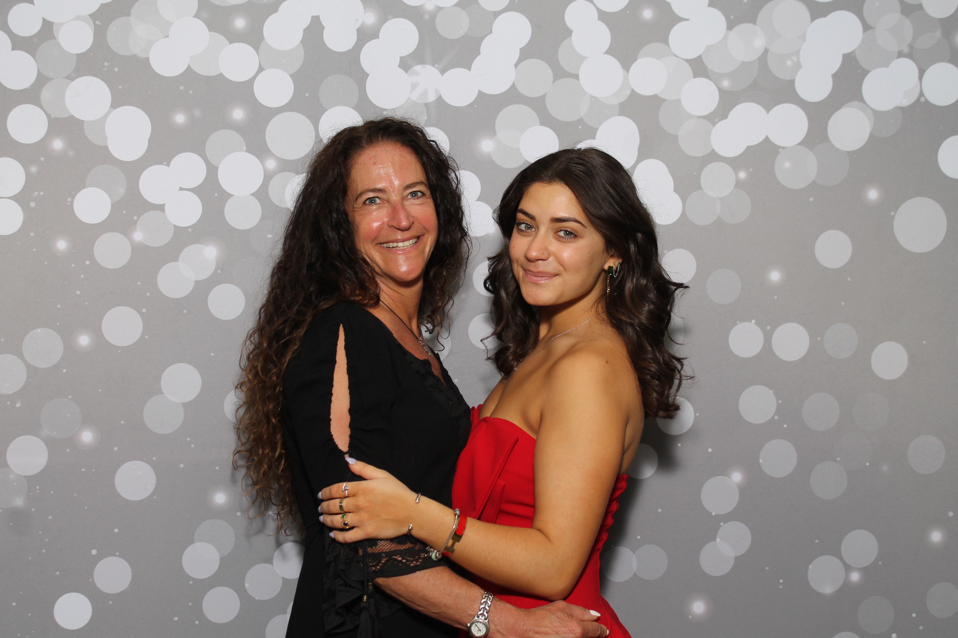 Red Dress Gala | View more photos from the event at gallery.photoboothcincy.com/u/PhotoBoothCincy/Red-Dress-Gala-1