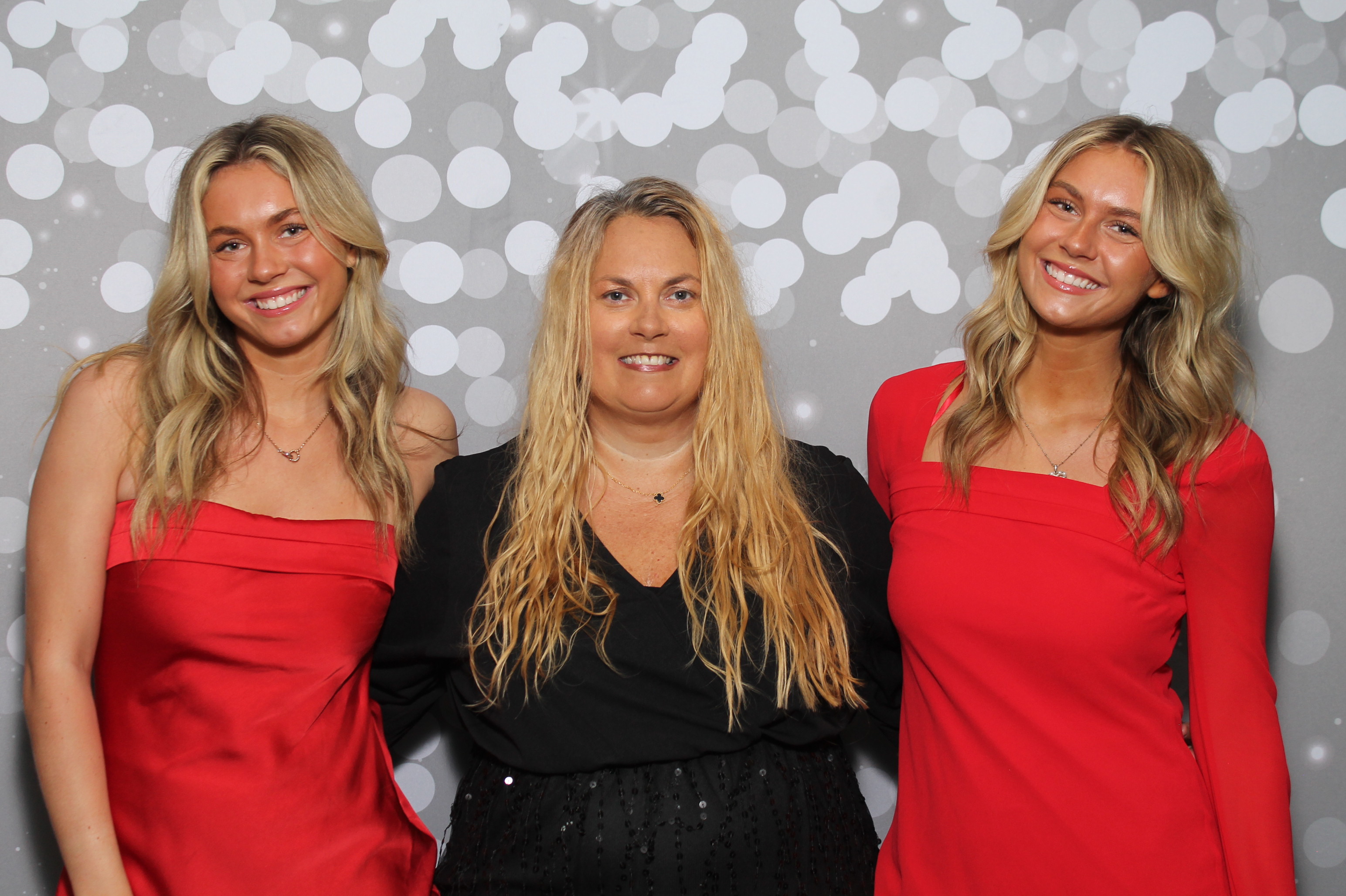Red Dress Gala | View more photos from the event at gallery.photoboothcincy.com/u/PhotoBoothCincy/Red-Dress-Gala-1