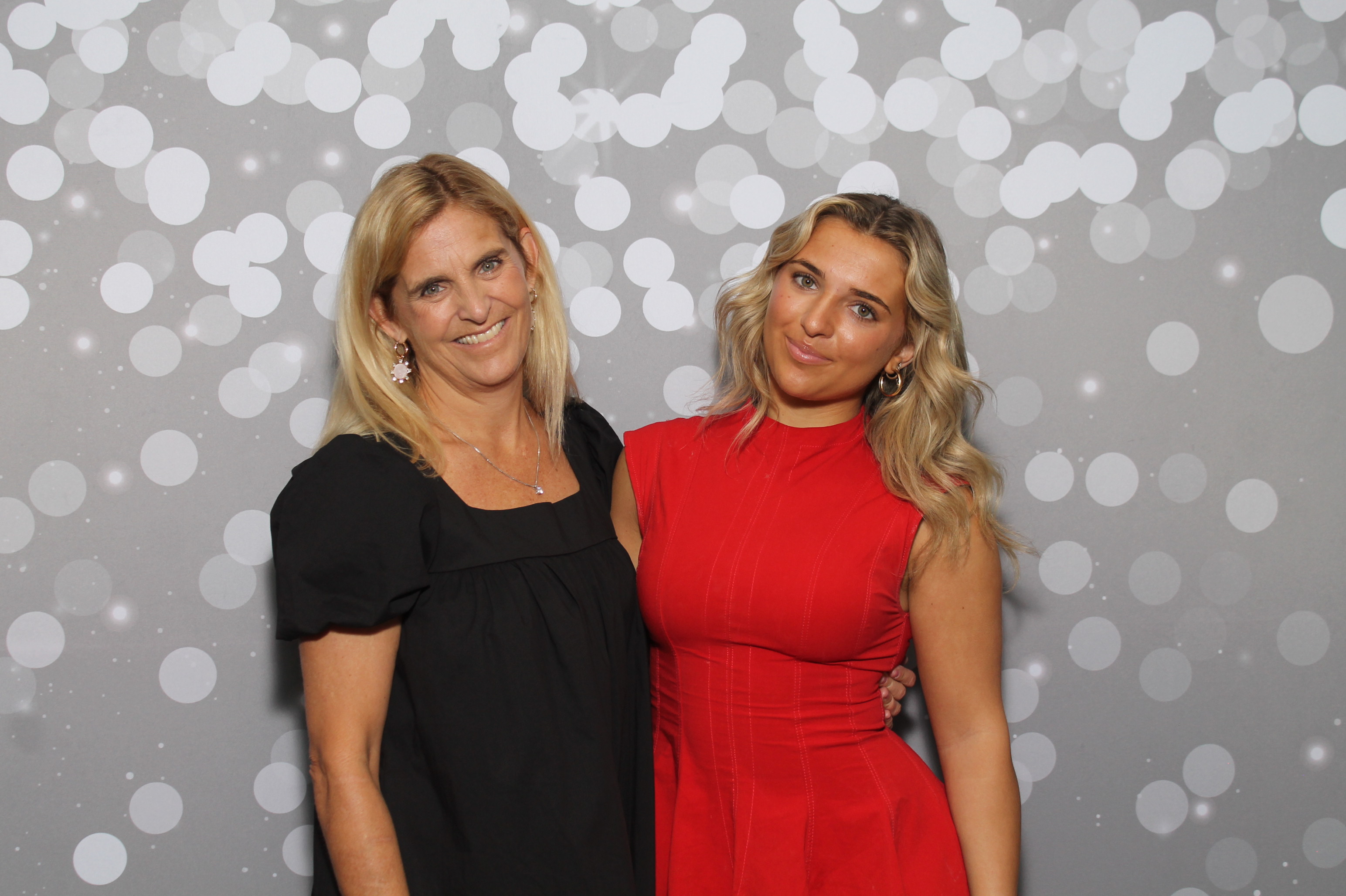 Red Dress Gala | View more photos from the event at gallery.photoboothcincy.com/u/PhotoBoothCincy/Red-Dress-Gala-1