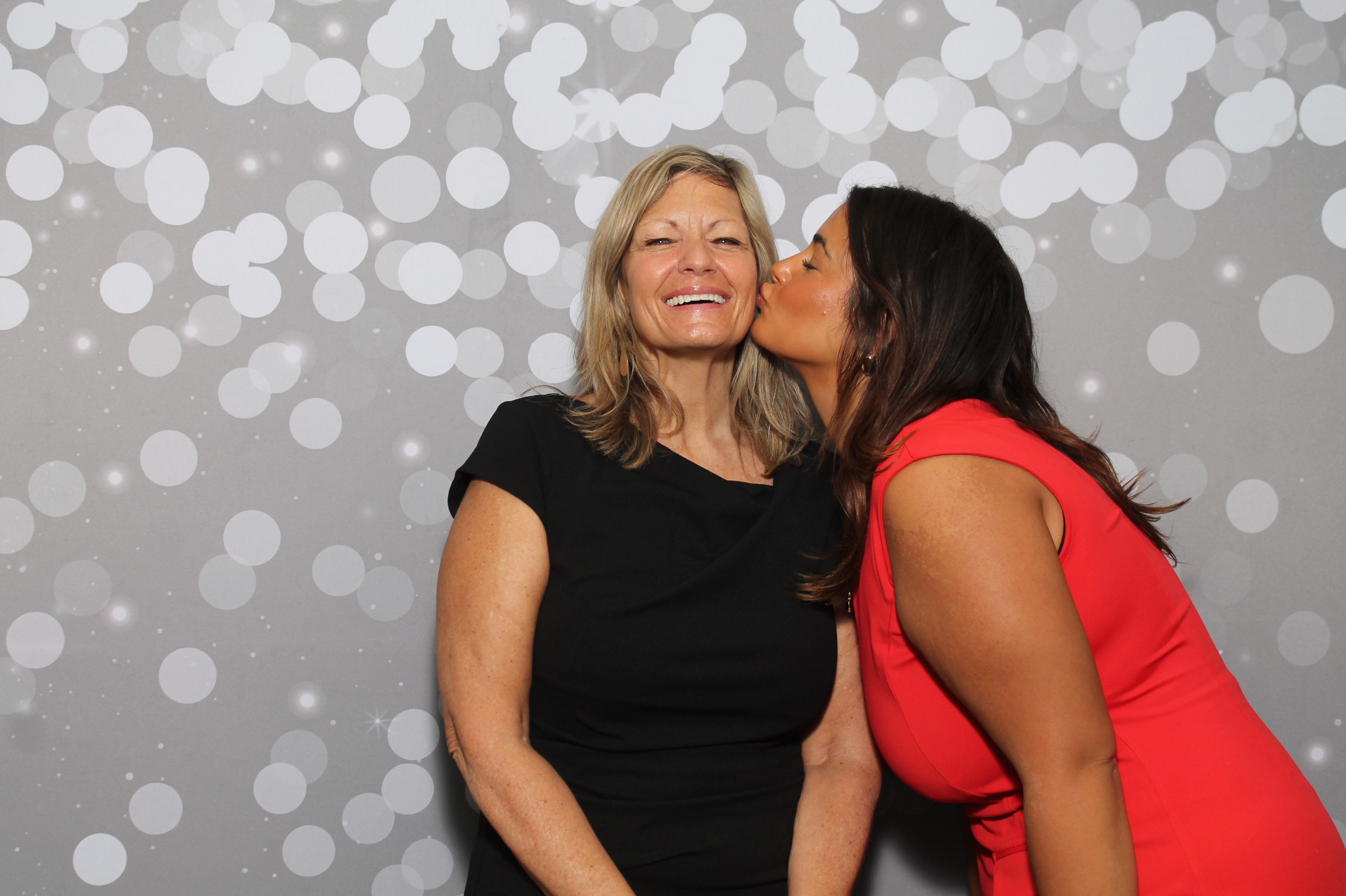 Red Dress Gala | View more photos from the event at gallery.photoboothcincy.com/u/PhotoBoothCincy/Red-Dress-Gala-1