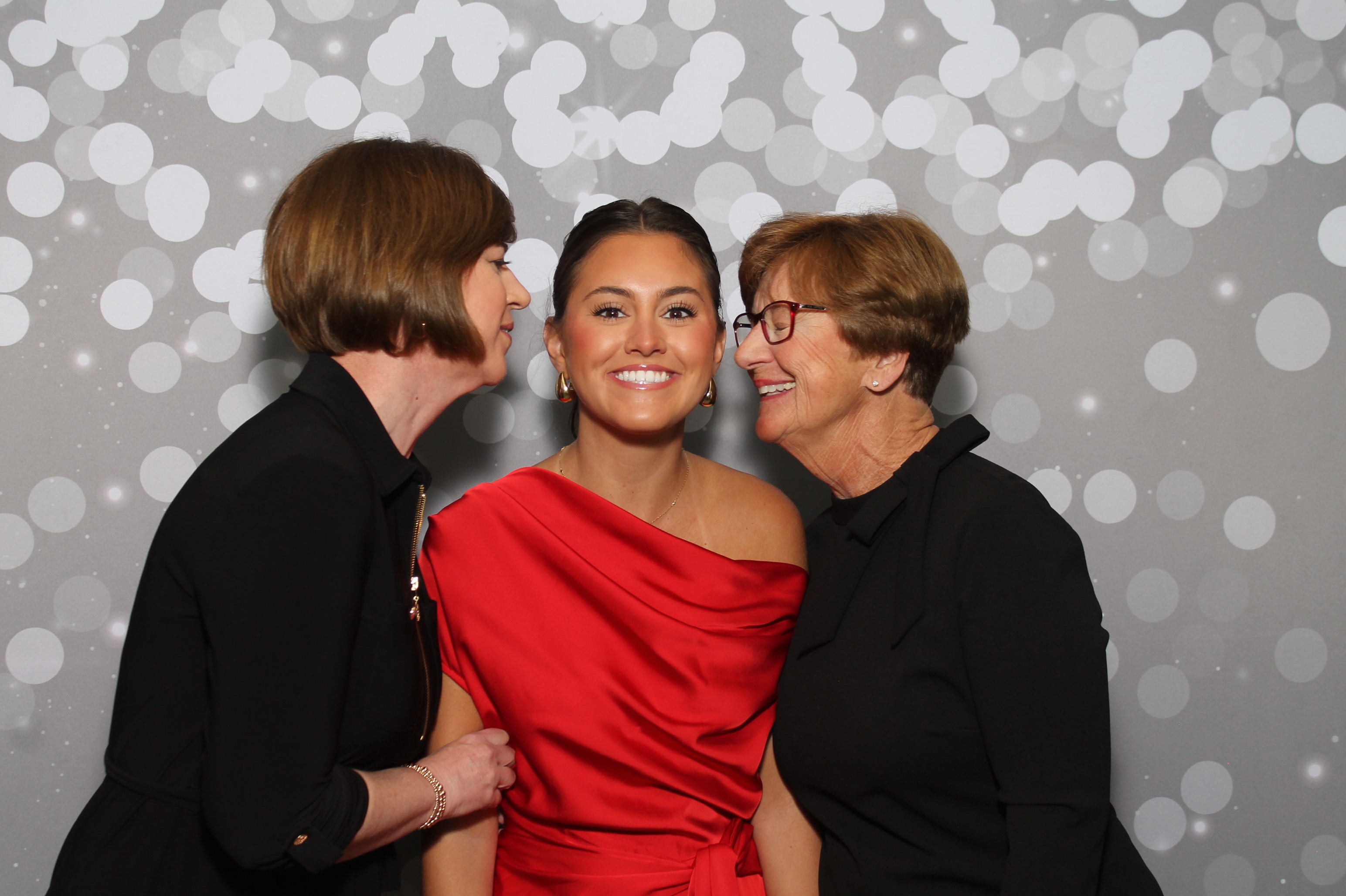 Red Dress Gala | View more photos from the event at gallery.photoboothcincy.com/u/PhotoBoothCincy/Red-Dress-Gala-1