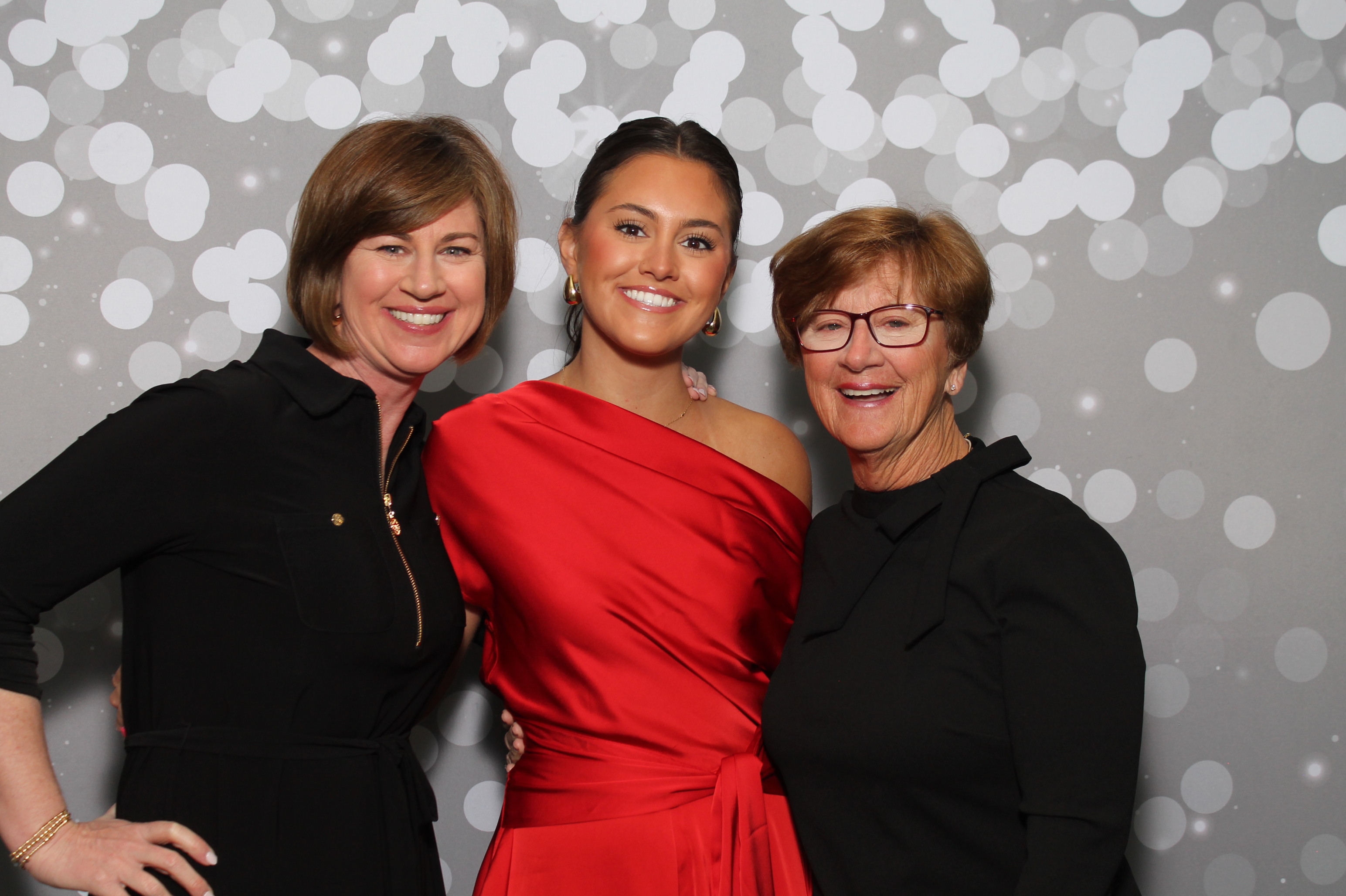 Red Dress Gala | View more photos from the event at gallery.photoboothcincy.com/u/PhotoBoothCincy/Red-Dress-Gala-1