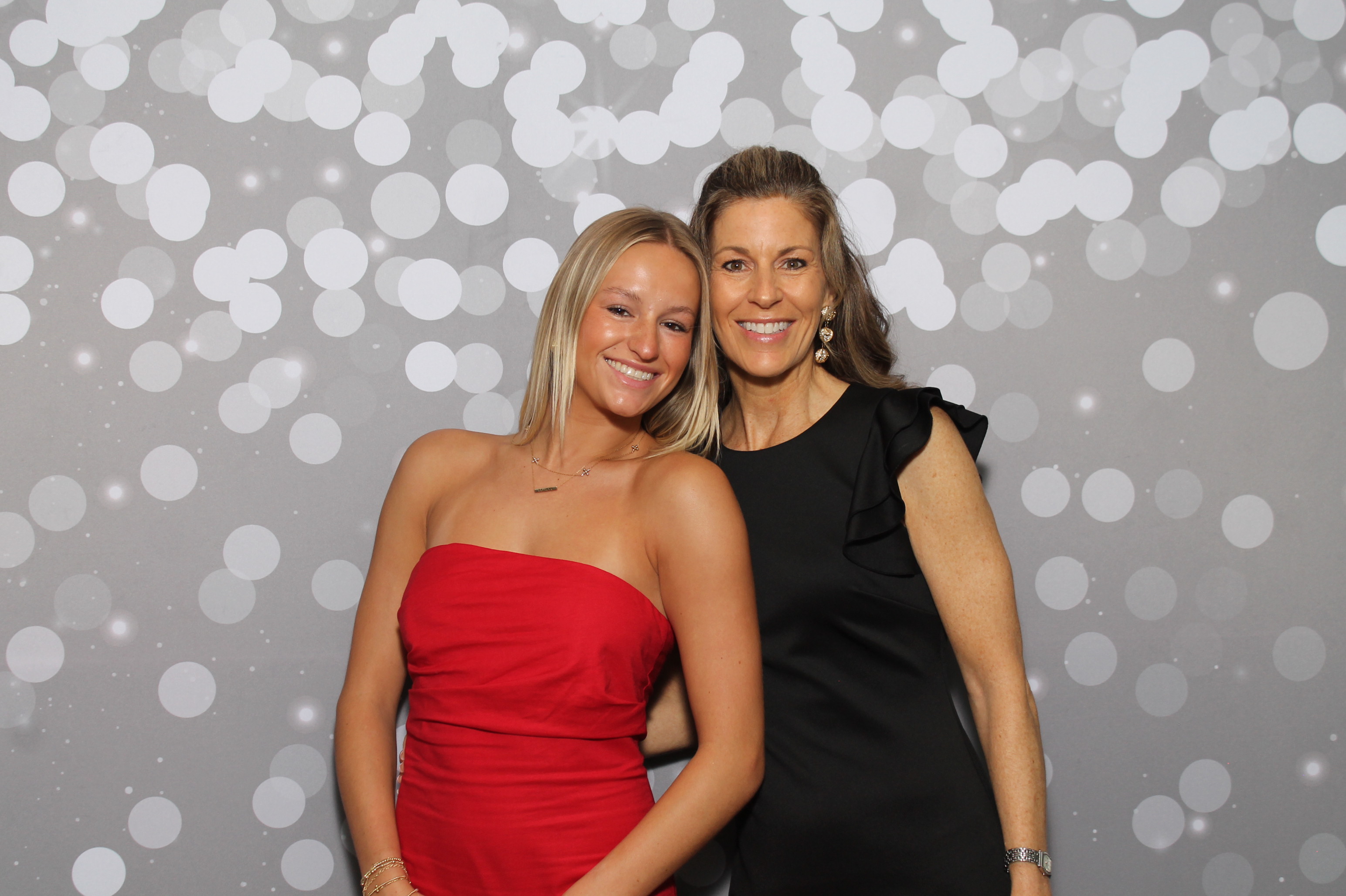 Red Dress Gala | View more photos from the event at gallery.photoboothcincy.com/u/PhotoBoothCincy/Red-Dress-Gala-1