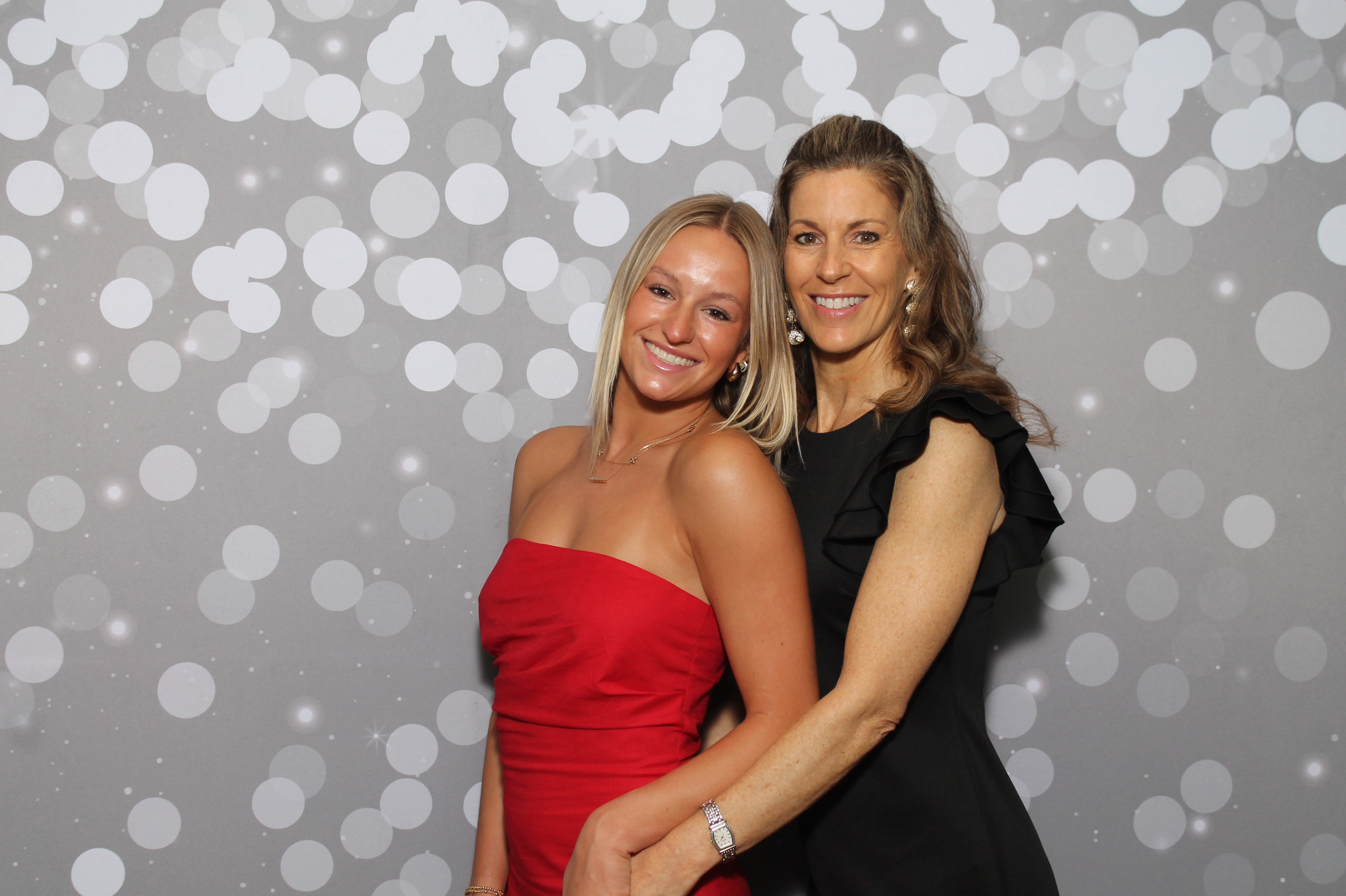 Red Dress Gala | View more photos from the event at gallery.photoboothcincy.com/u/PhotoBoothCincy/Red-Dress-Gala-1