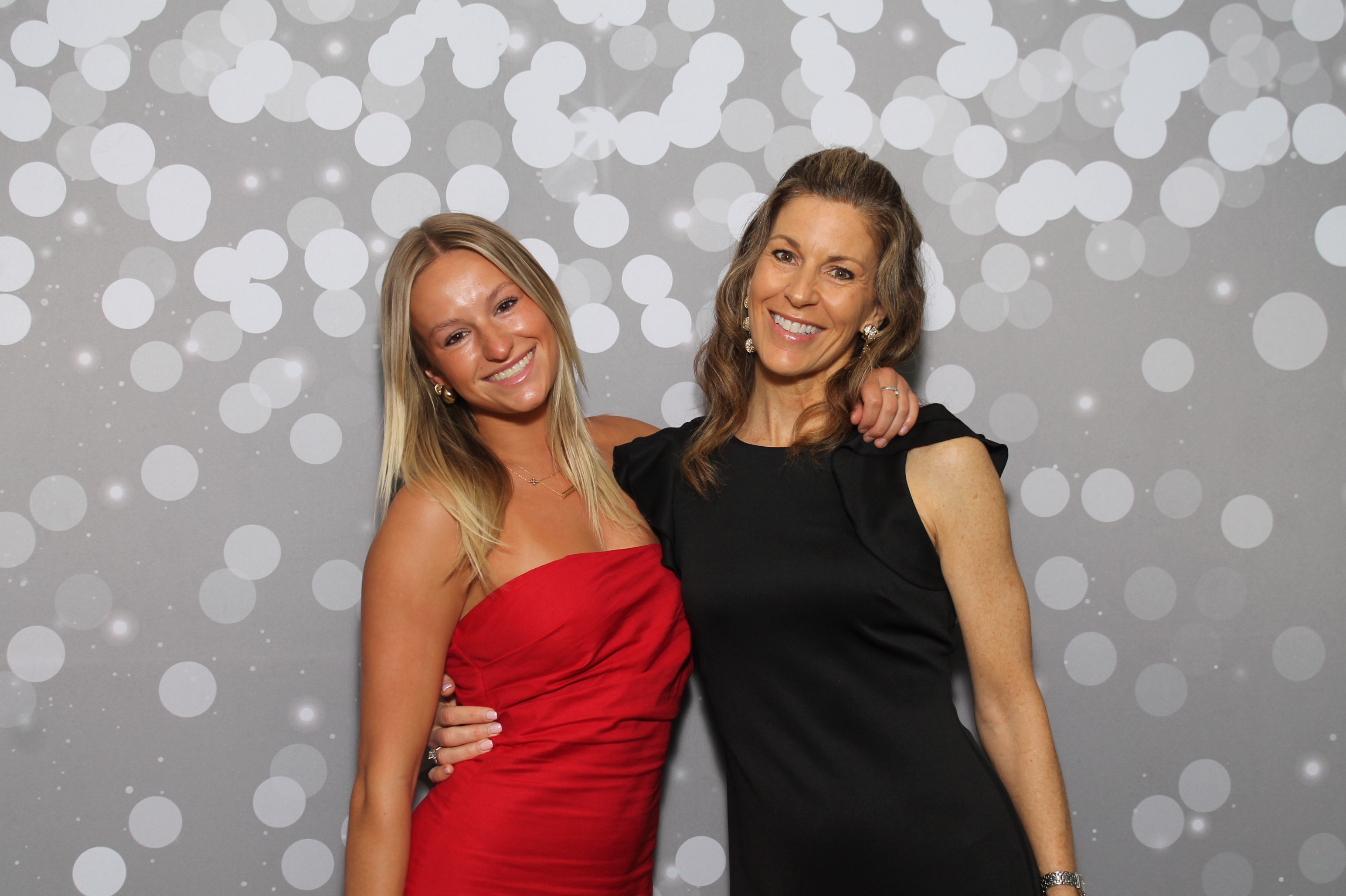 Red Dress Gala | View more photos from the event at gallery.photoboothcincy.com/u/PhotoBoothCincy/Red-Dress-Gala-1