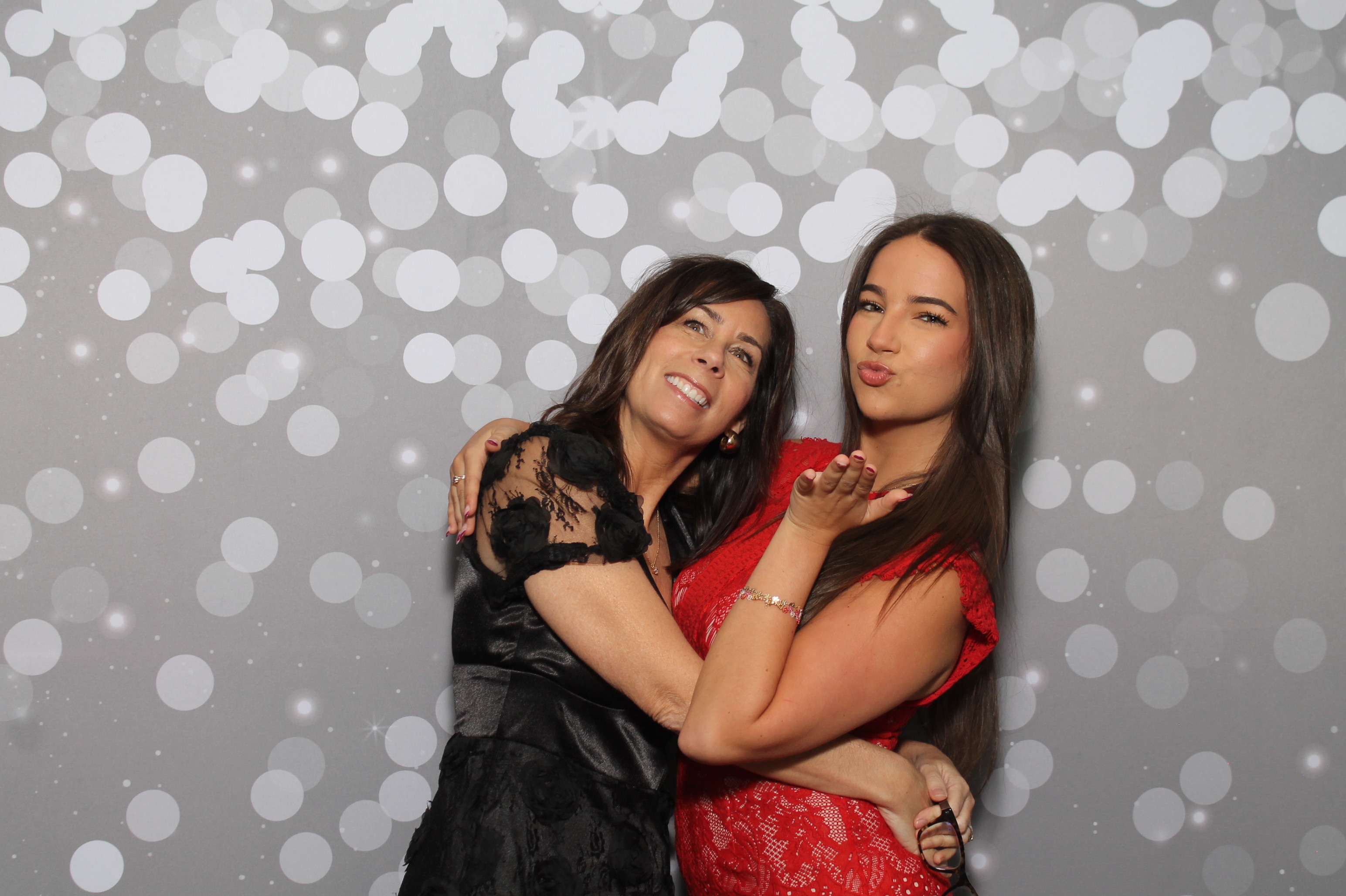 Red Dress Gala | View more photos from the event at gallery.photoboothcincy.com/u/PhotoBoothCincy/Red-Dress-Gala-1