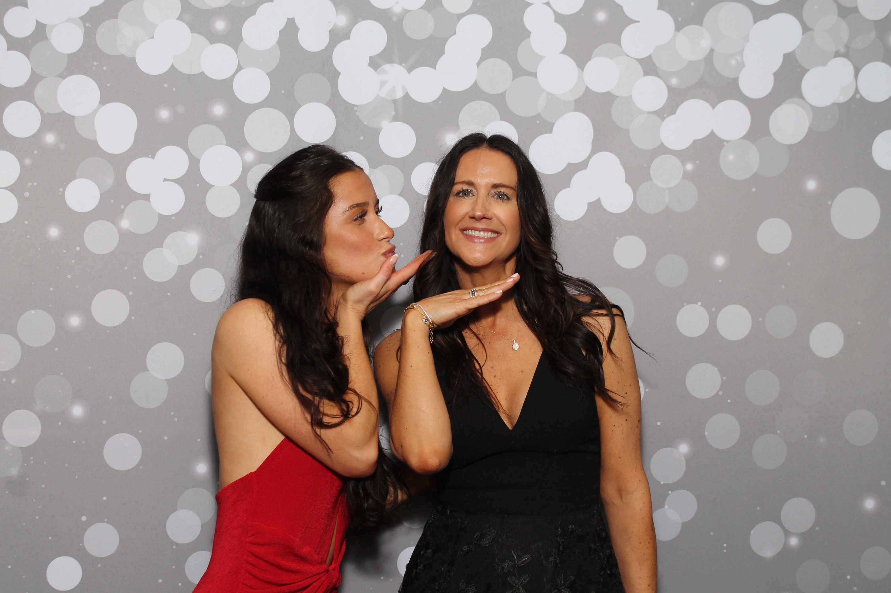 Red Dress Gala | View more photos from the event at gallery.photoboothcincy.com/u/PhotoBoothCincy/Red-Dress-Gala-1