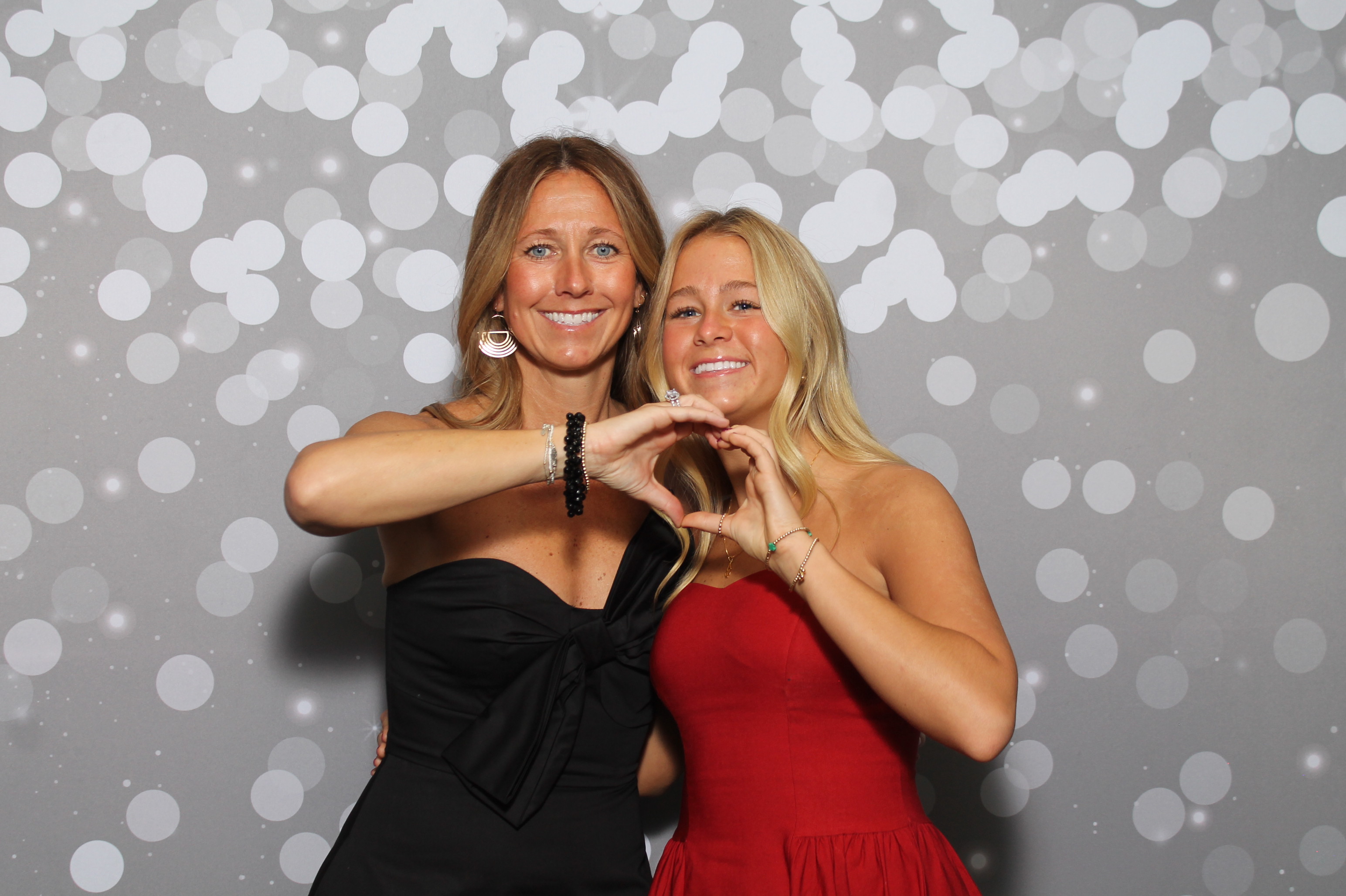 Red Dress Gala | View more photos from the event at gallery.photoboothcincy.com/u/PhotoBoothCincy/Red-Dress-Gala-1