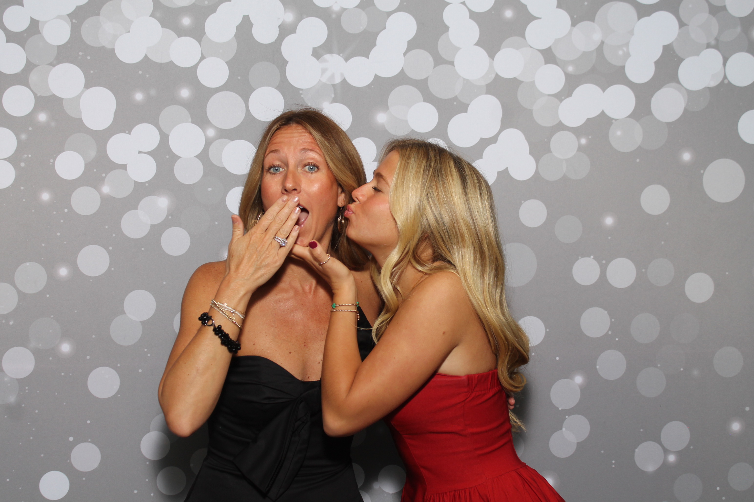 Red Dress Gala | View more photos from the event at gallery.photoboothcincy.com/u/PhotoBoothCincy/Red-Dress-Gala-1