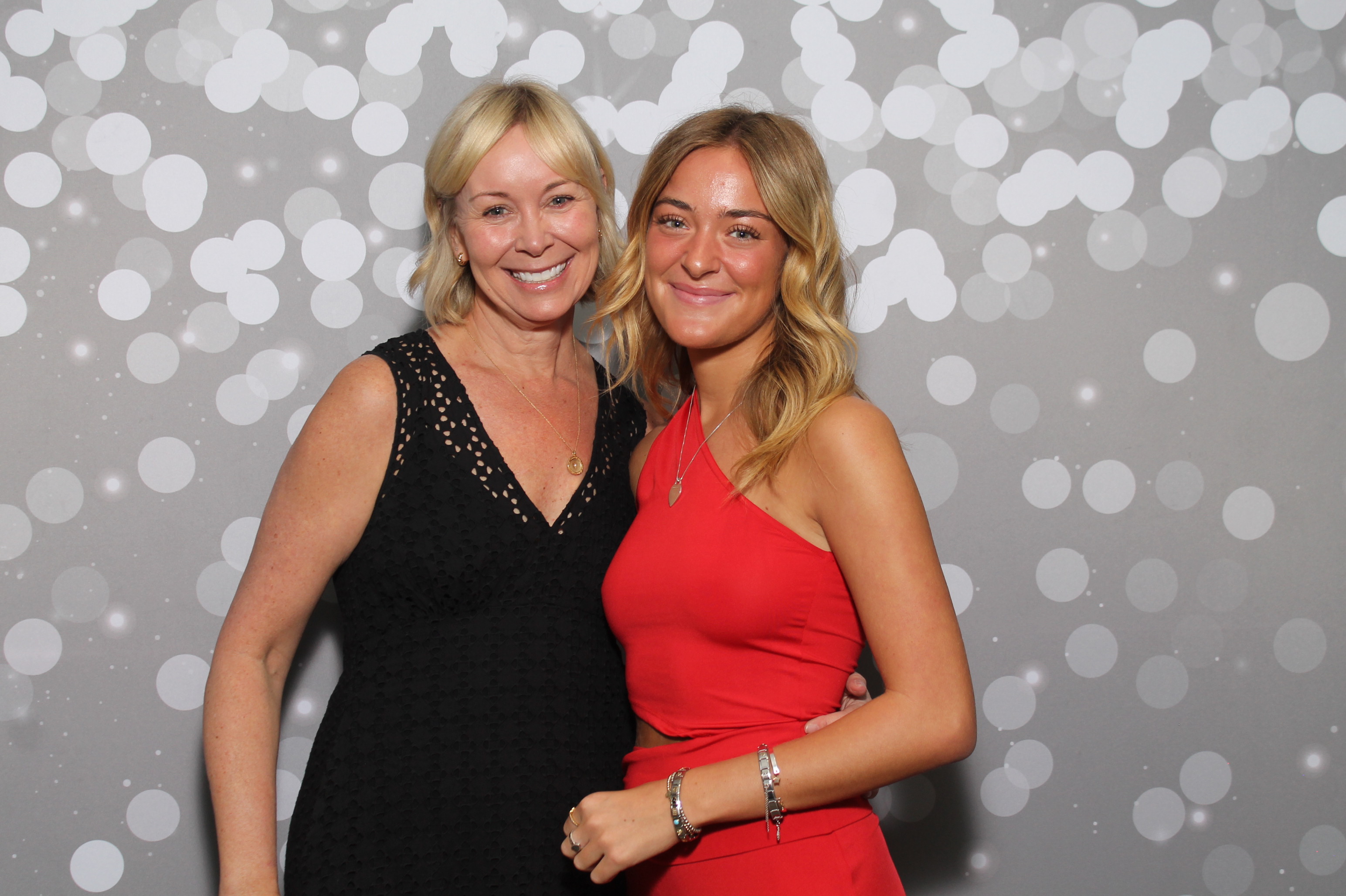 Red Dress Gala | View more photos from the event at gallery.photoboothcincy.com/u/PhotoBoothCincy/Red-Dress-Gala-1