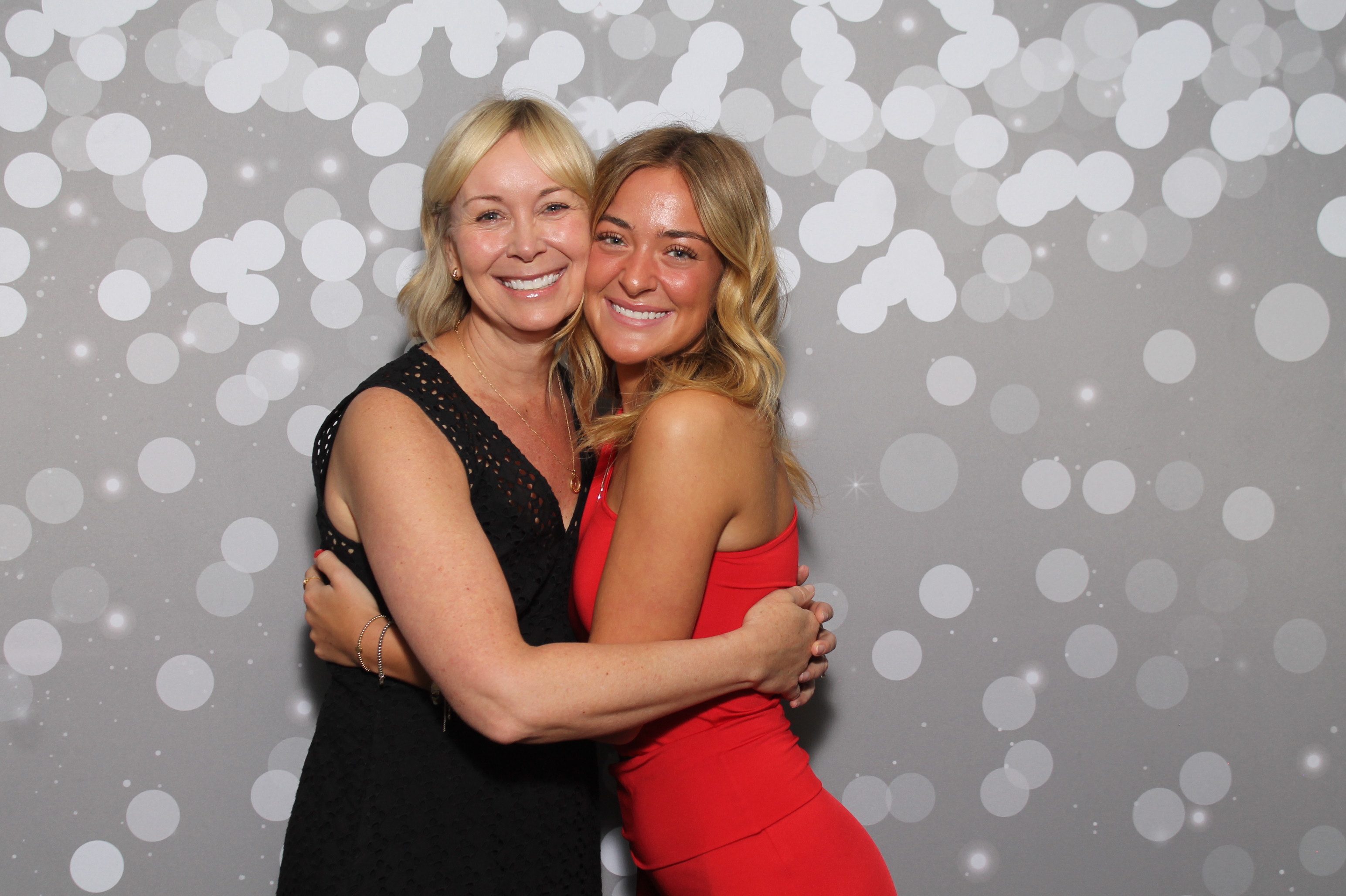 Red Dress Gala | View more photos from the event at gallery.photoboothcincy.com/u/PhotoBoothCincy/Red-Dress-Gala-1