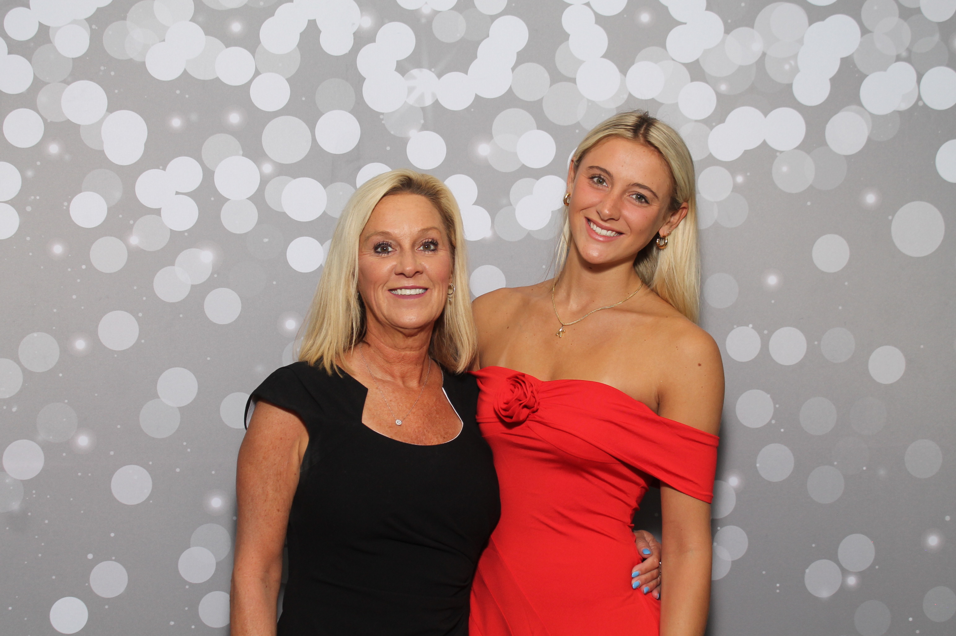 Red Dress Gala | View more photos from the event at gallery.photoboothcincy.com/u/PhotoBoothCincy/Red-Dress-Gala-1