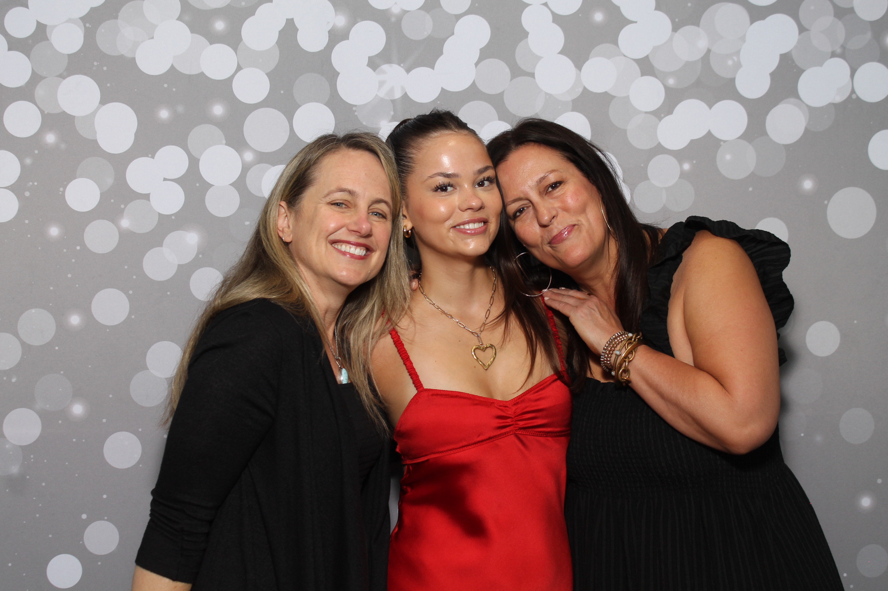 Red Dress Gala | View more photos from the event at gallery.photoboothcincy.com/u/PhotoBoothCincy/Red-Dress-Gala-1