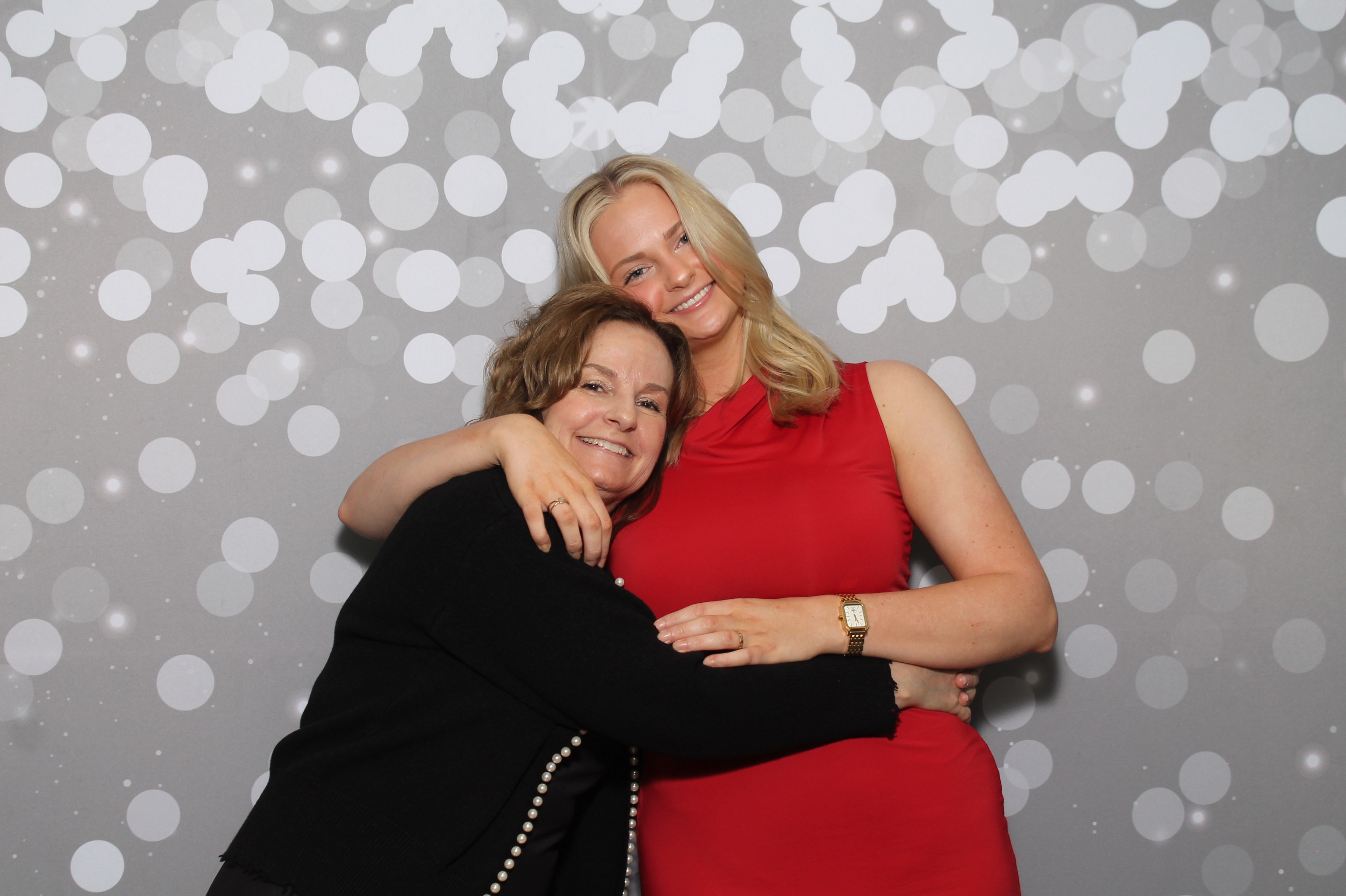 Red Dress Gala | View more photos from the event at gallery.photoboothcincy.com/u/PhotoBoothCincy/Red-Dress-Gala-1