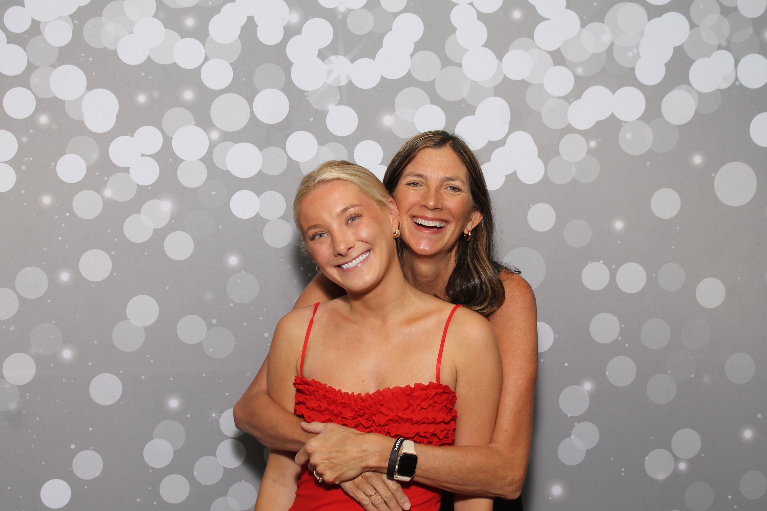 Red Dress Gala | View more photos from the event at gallery.photoboothcincy.com/u/PhotoBoothCincy/Red-Dress-Gala-1
