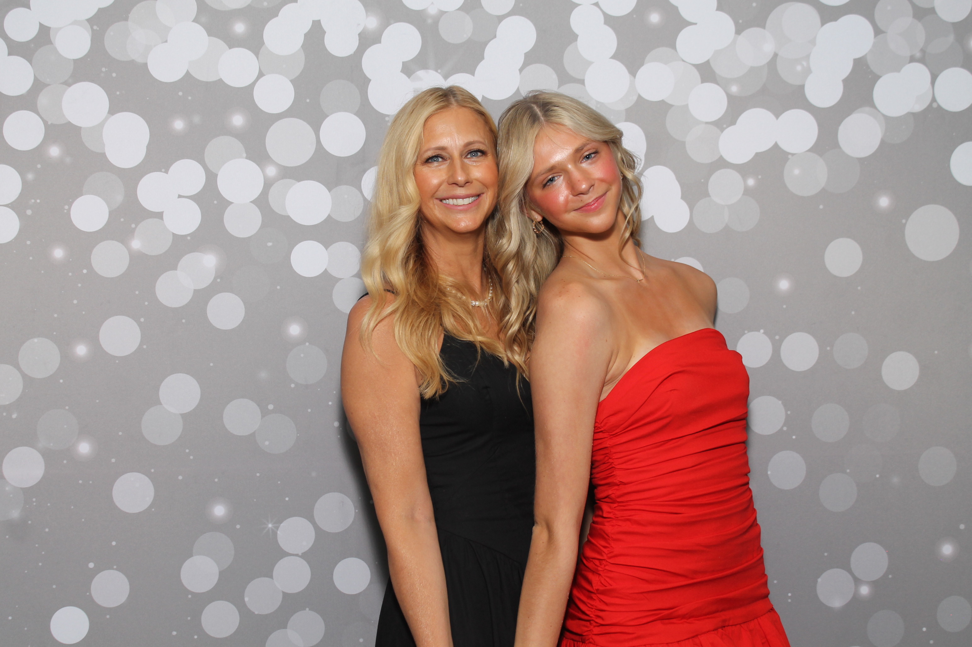 Red Dress Gala | View more photos from the event at gallery.photoboothcincy.com/u/PhotoBoothCincy/Red-Dress-Gala-1