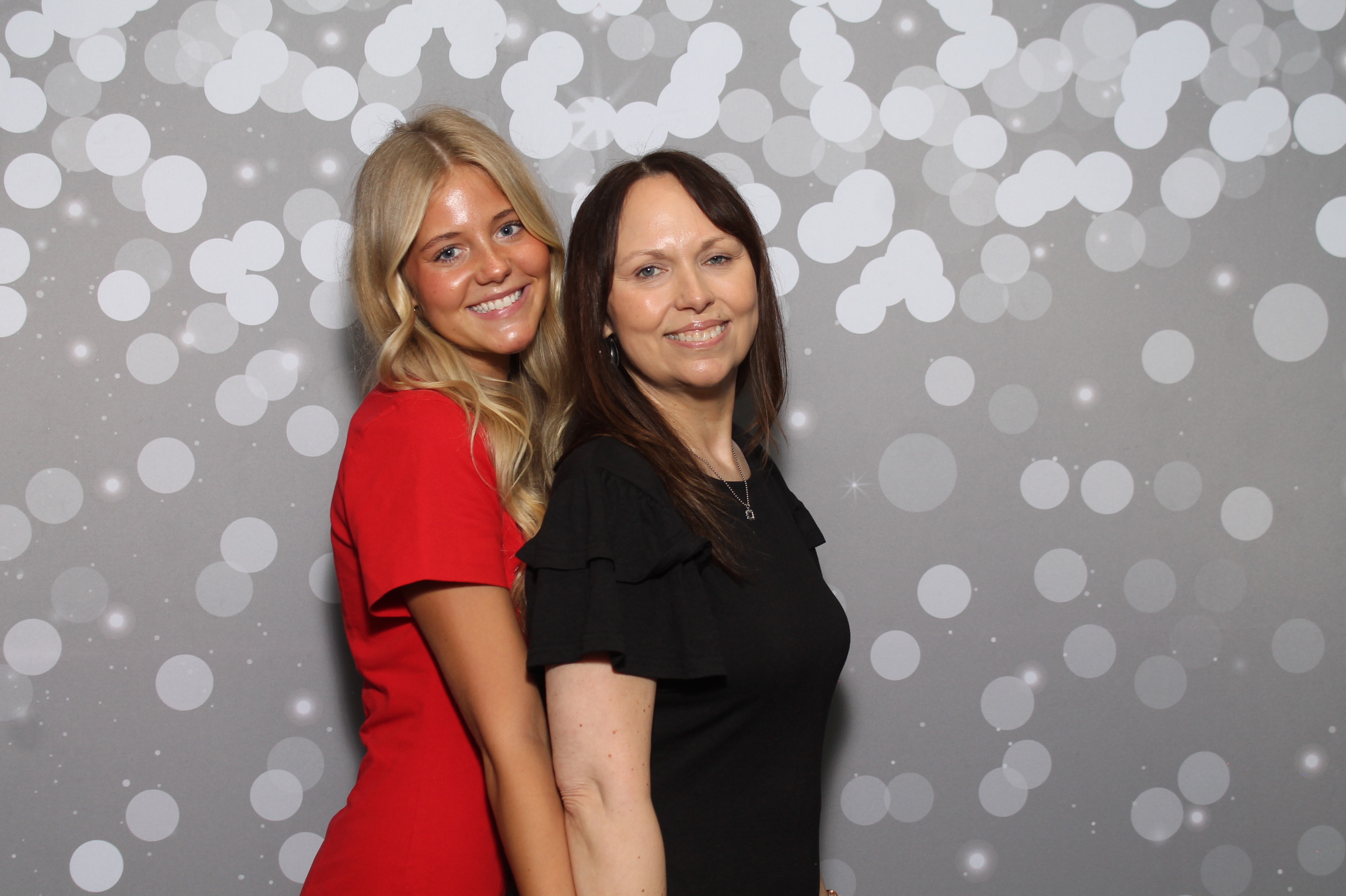Red Dress Gala | View more photos from the event at gallery.photoboothcincy.com/u/PhotoBoothCincy/Red-Dress-Gala-1
