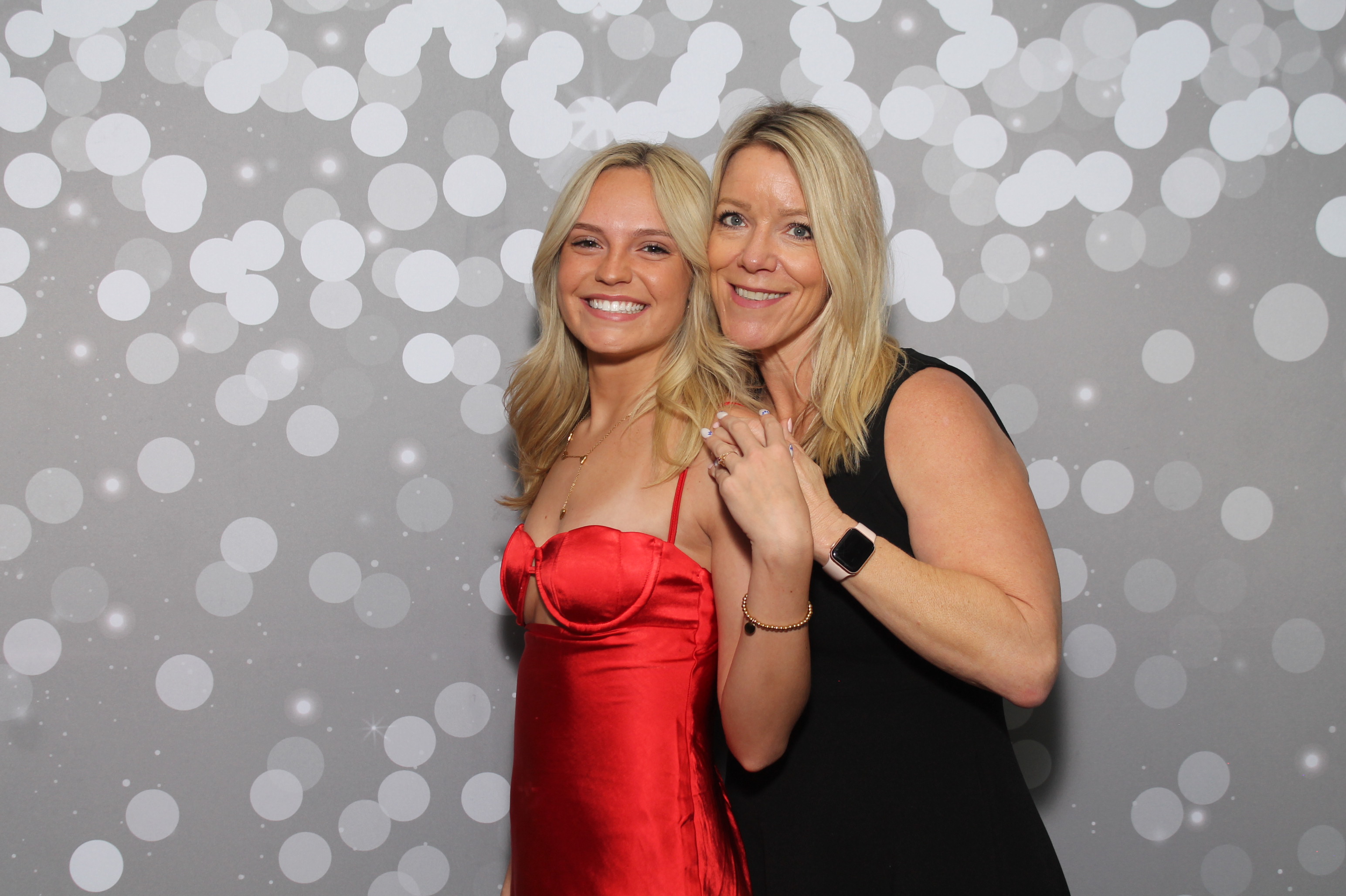 Red Dress Gala | View more photos from the event at gallery.photoboothcincy.com/u/PhotoBoothCincy/Red-Dress-Gala-1
