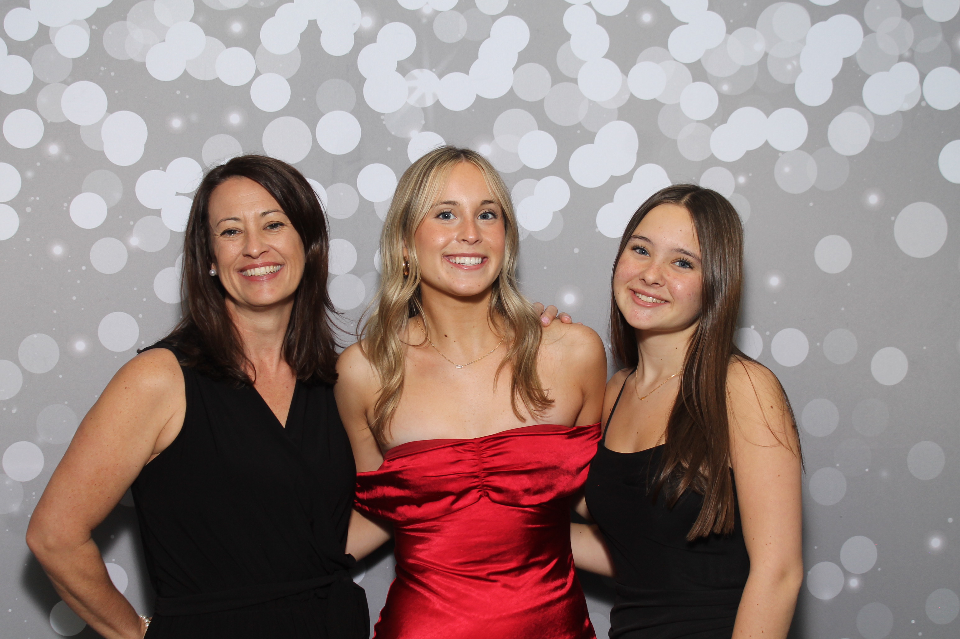 Red Dress Gala | View more photos from the event at gallery.photoboothcincy.com/u/PhotoBoothCincy/Red-Dress-Gala-1