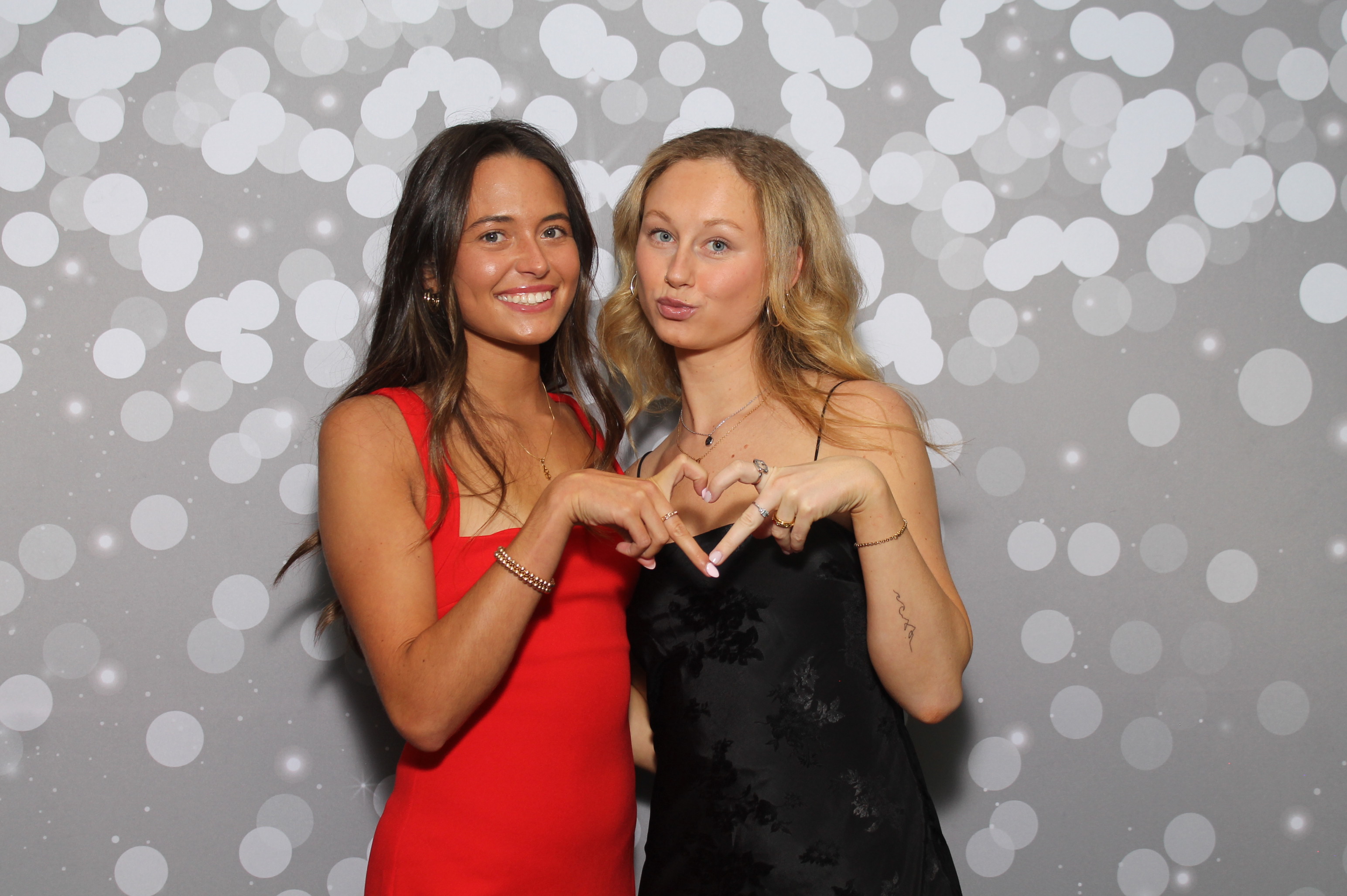 Red Dress Gala | View more photos from the event at gallery.photoboothcincy.com/u/PhotoBoothCincy/Red-Dress-Gala-1