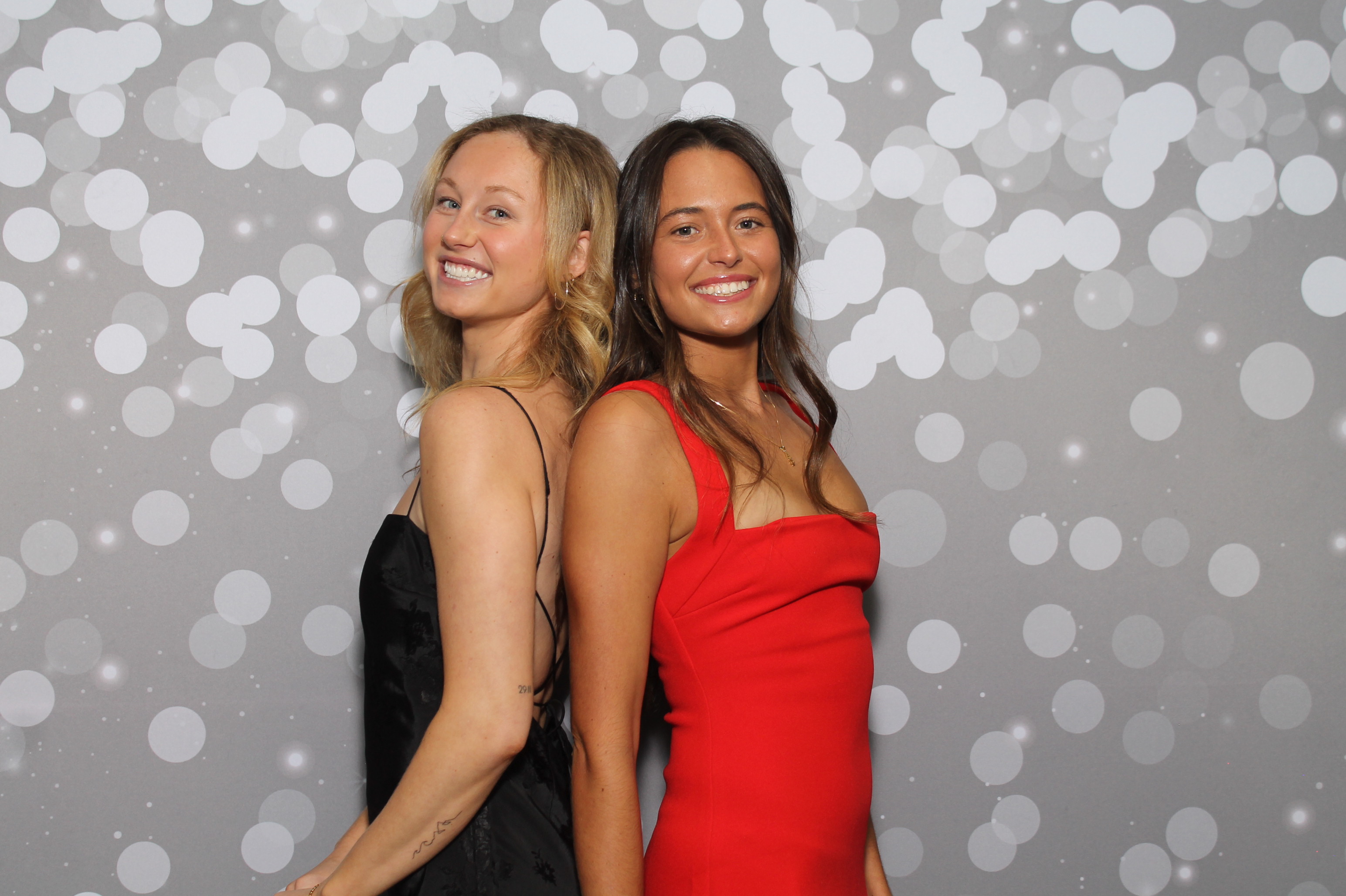 Red Dress Gala | View more photos from the event at gallery.photoboothcincy.com/u/PhotoBoothCincy/Red-Dress-Gala-1